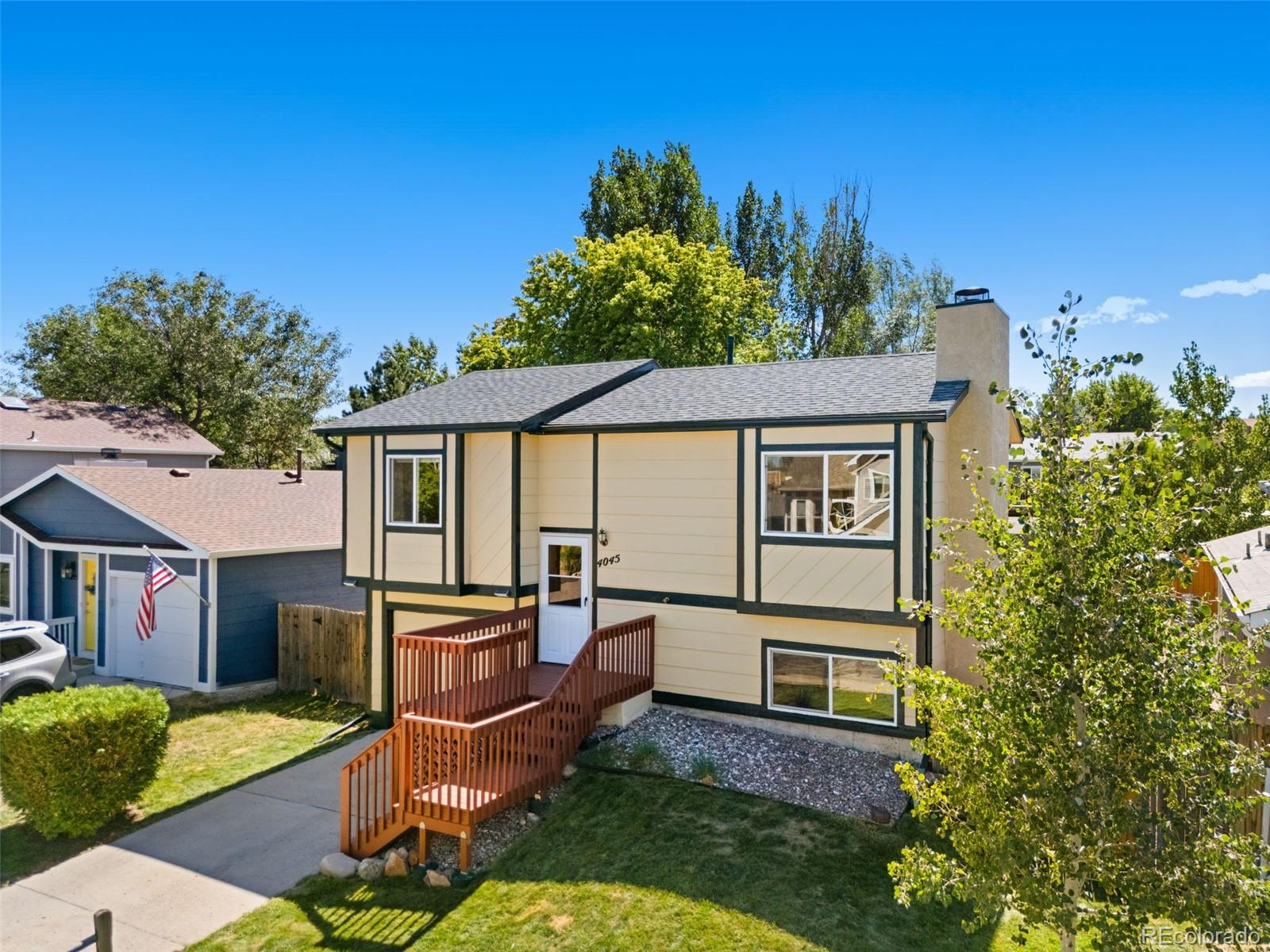 4045 Dolphin Circle