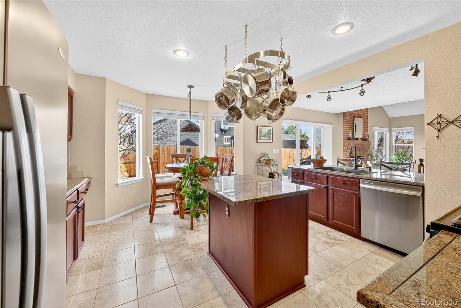 10099 Silvercliff Lane