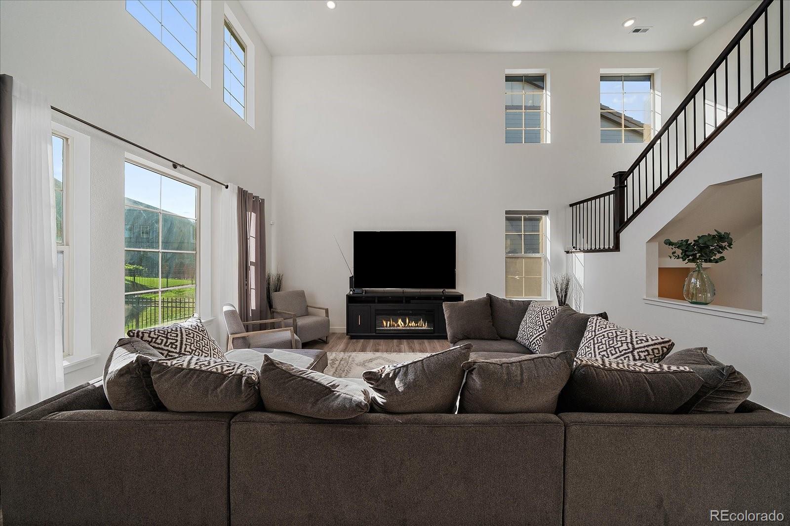 15692 W Eureka Avenue