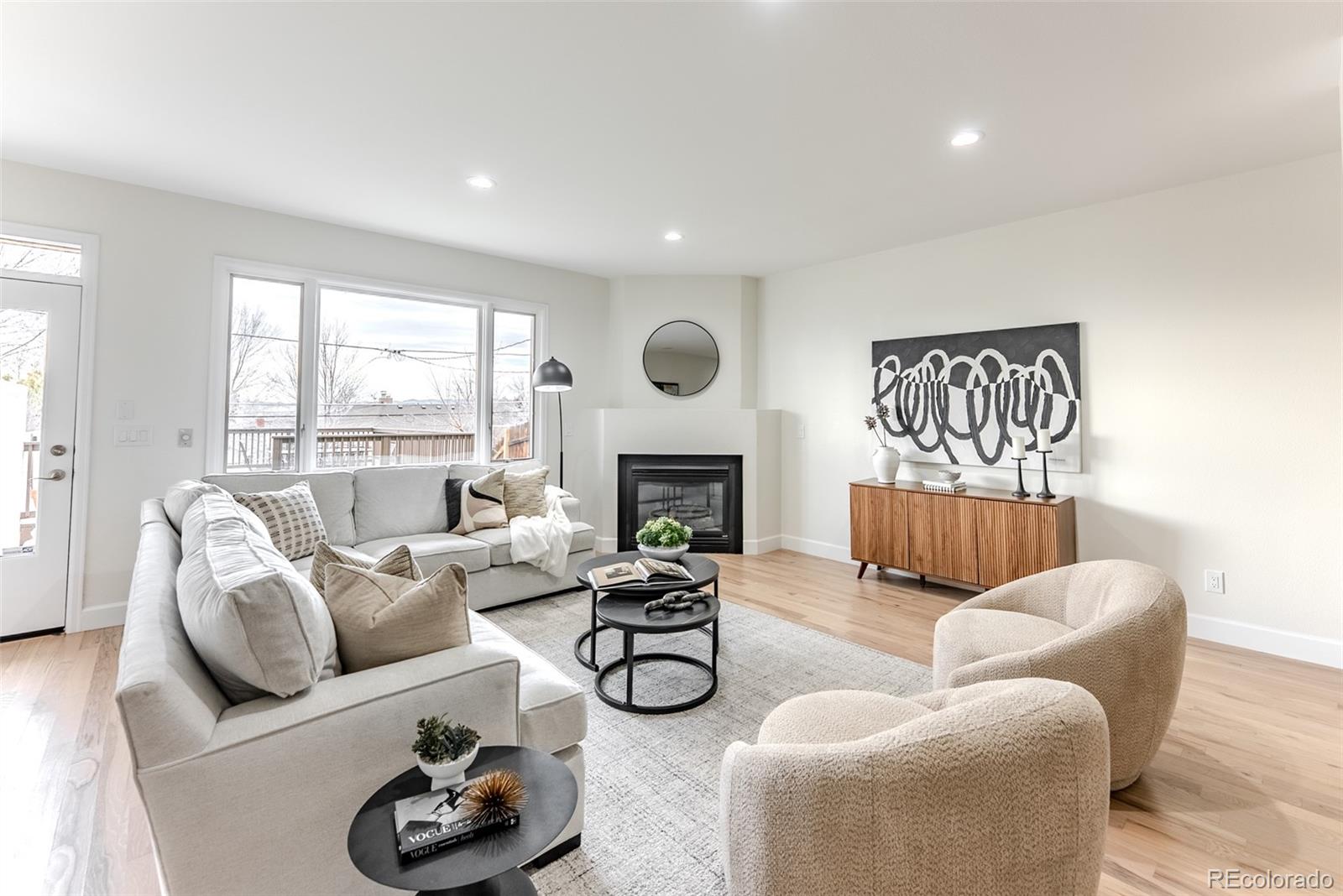 4624 W Moncrieff Place