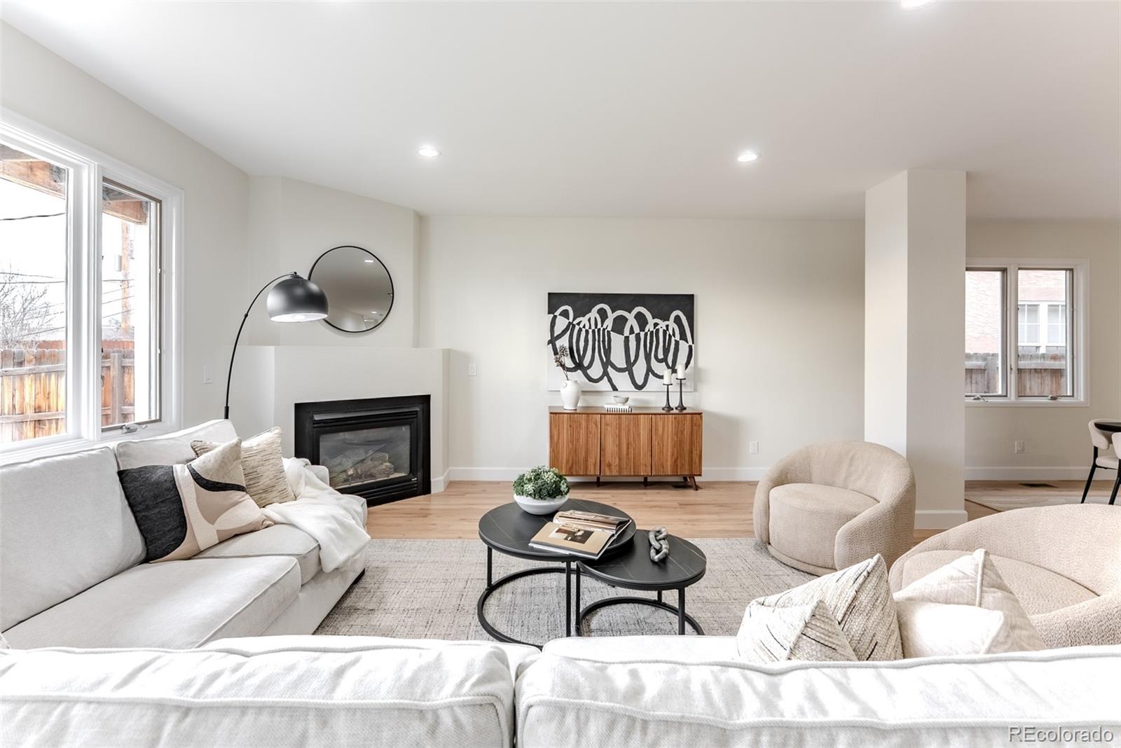 4624 W Moncrieff Place