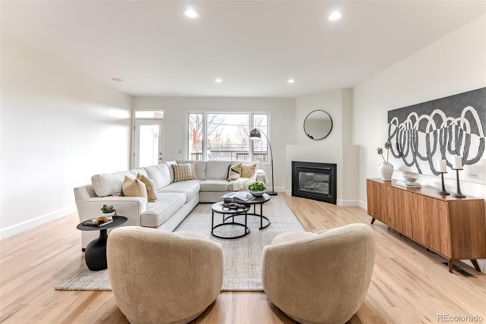 4624 W Moncrieff Place