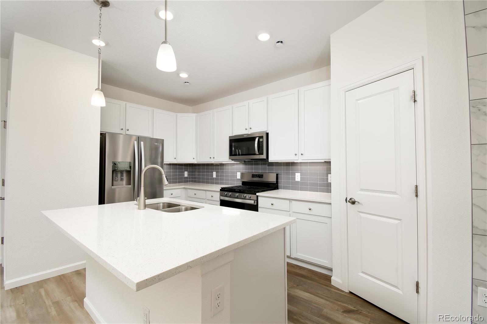 8376 Lorenzo Lane A, Highlands Ranch, CO, 80129 3 8376 Lorenzo Lane A
