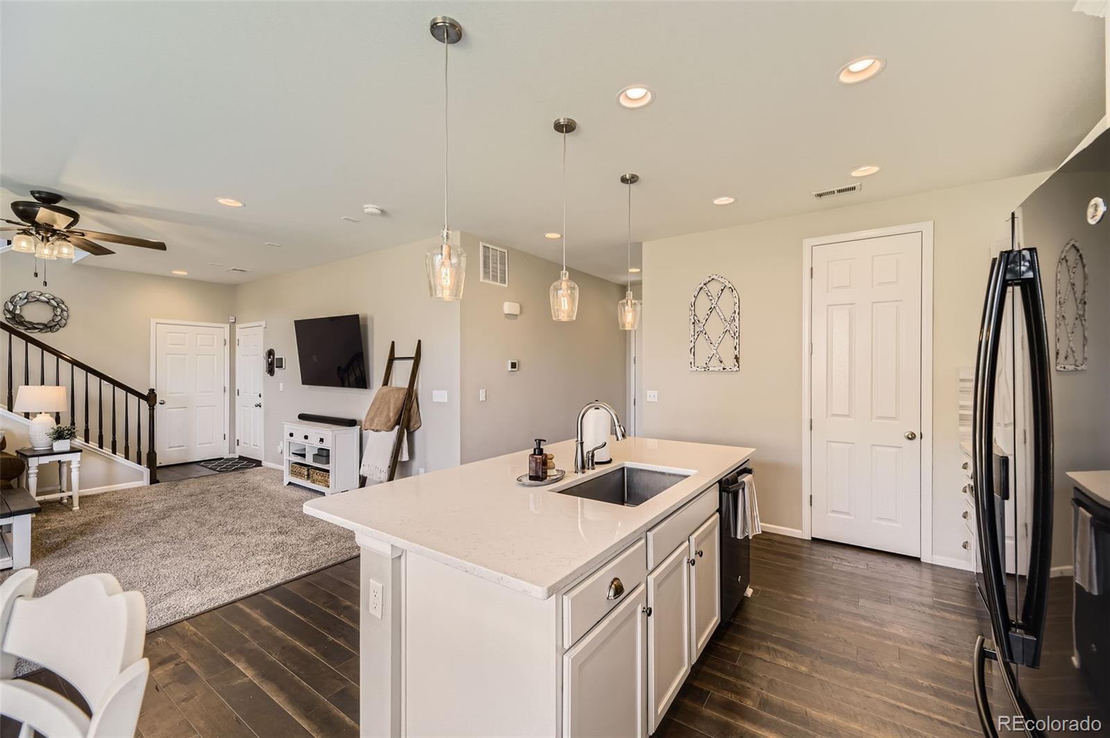 25621 E Cedar Place