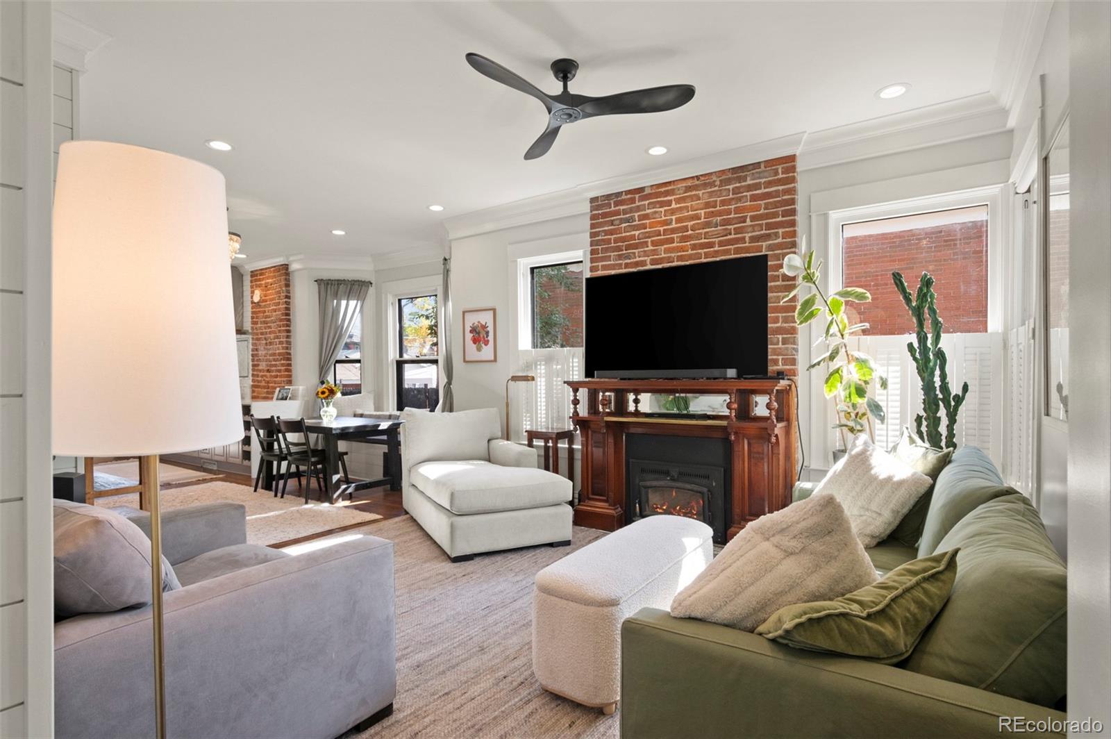 334 S Lincoln Street