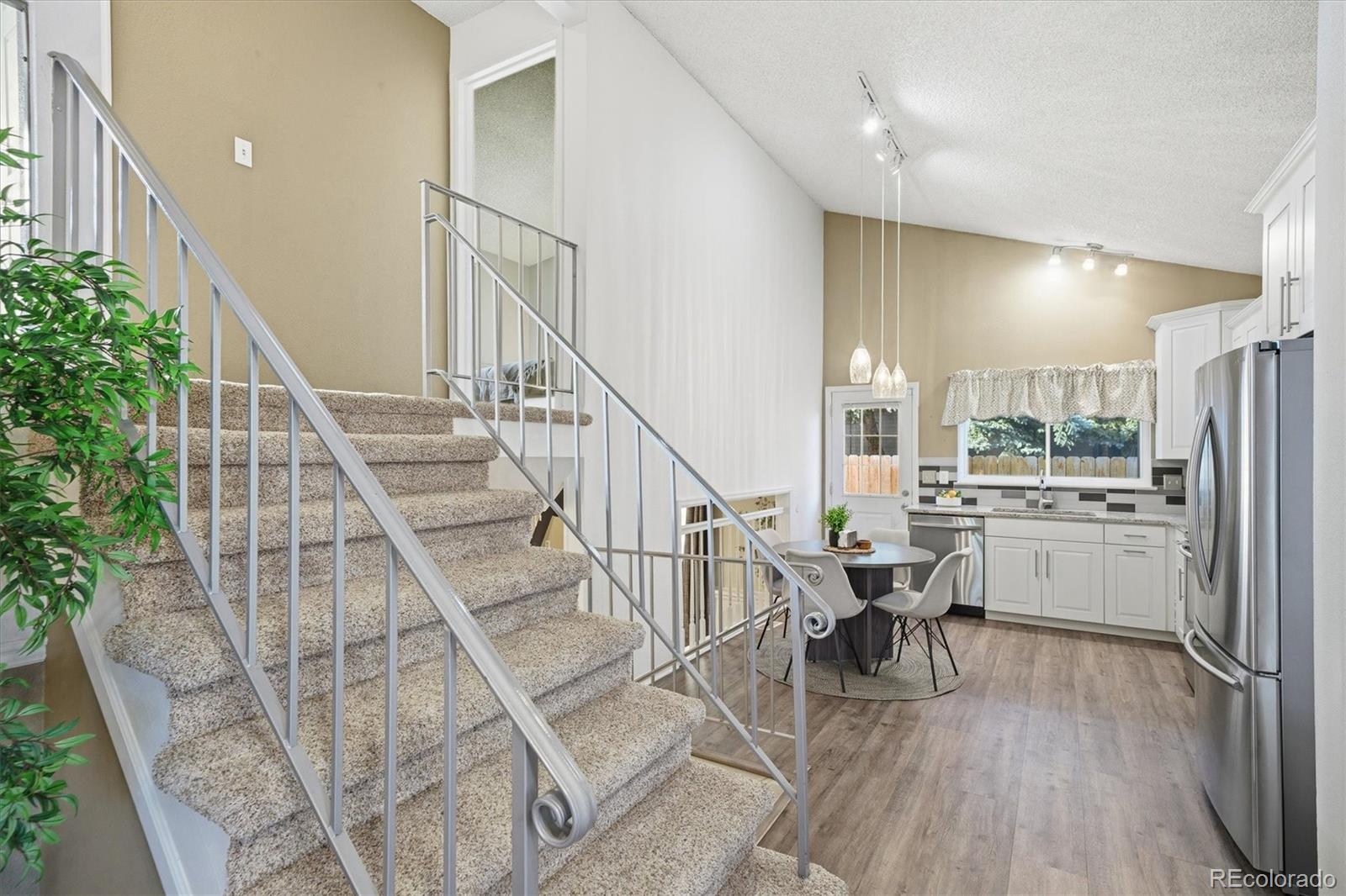 6843 S Everett Street