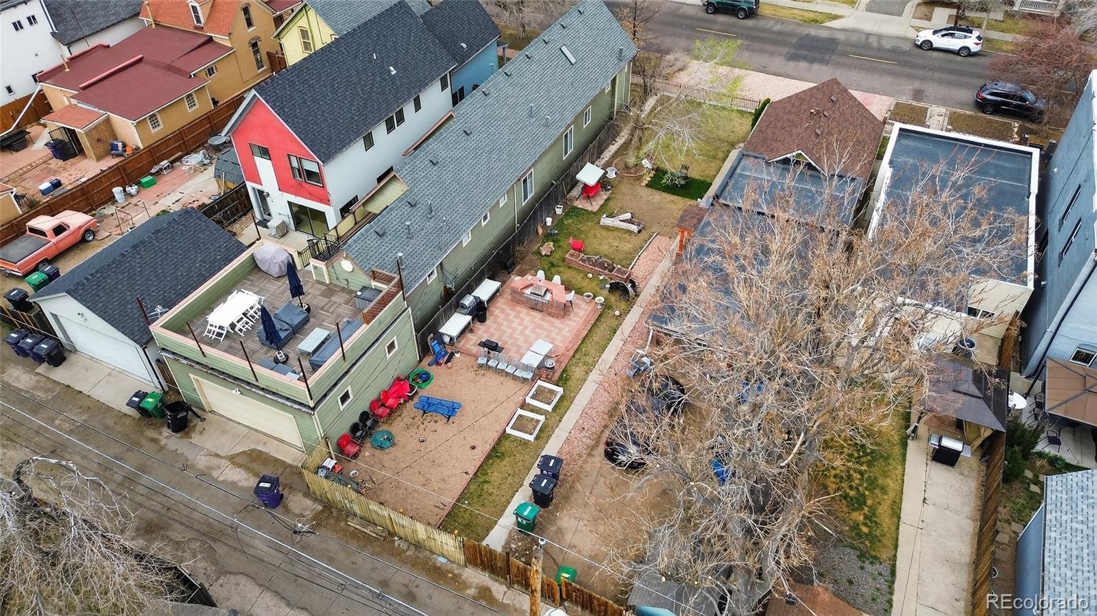 2742 Arapahoe Street