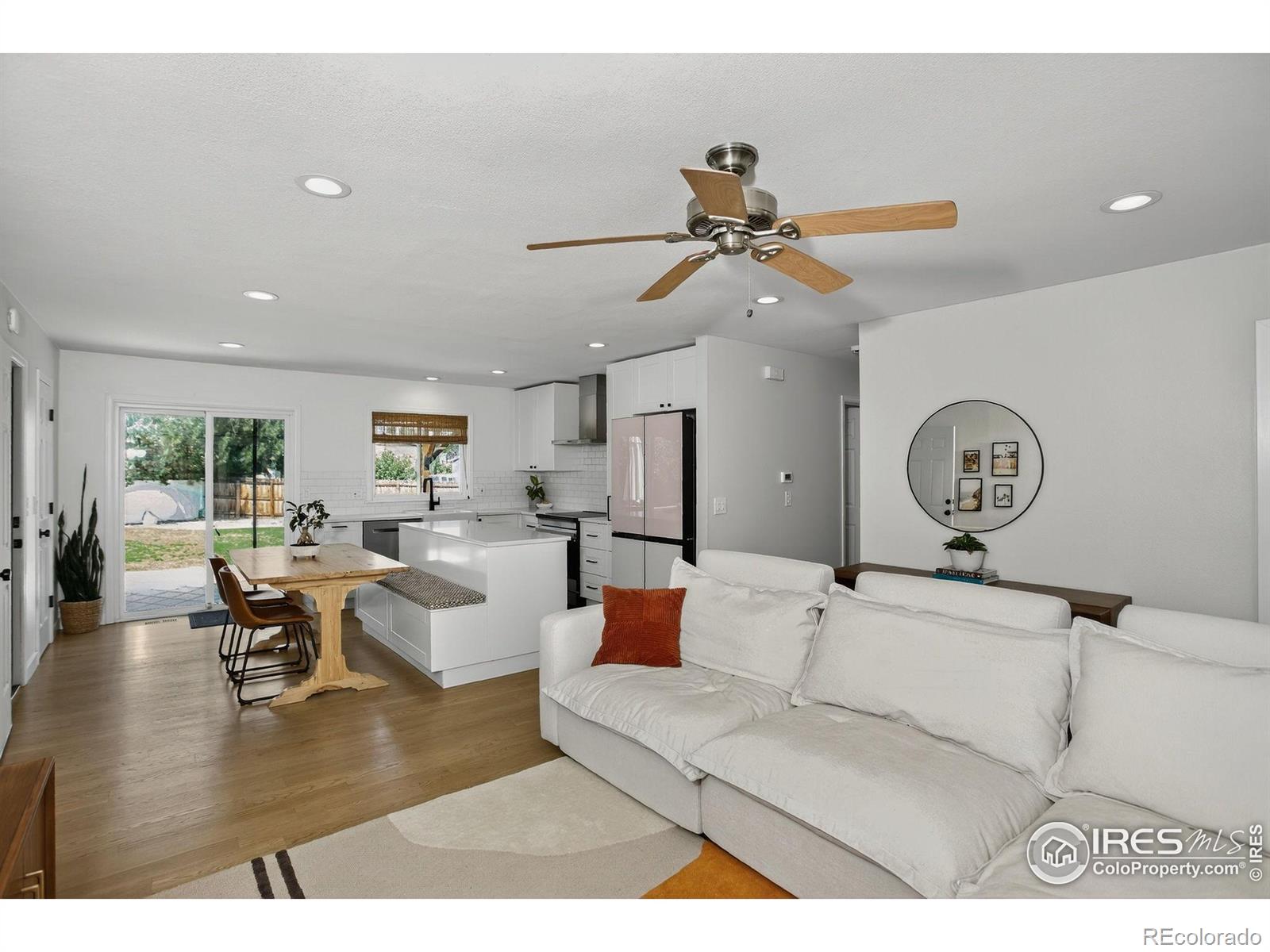 923 W Maple Court