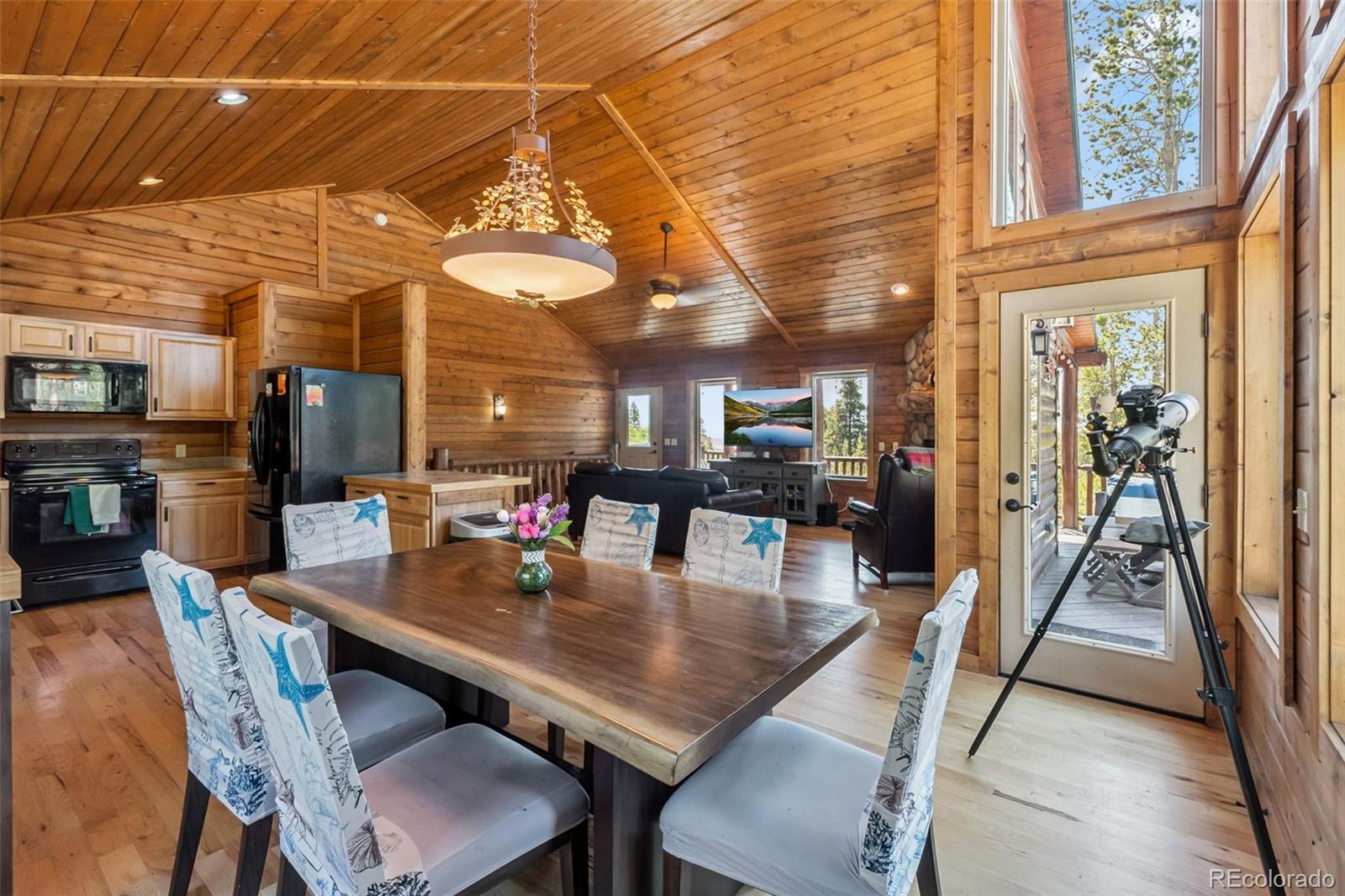 889 Venture Road