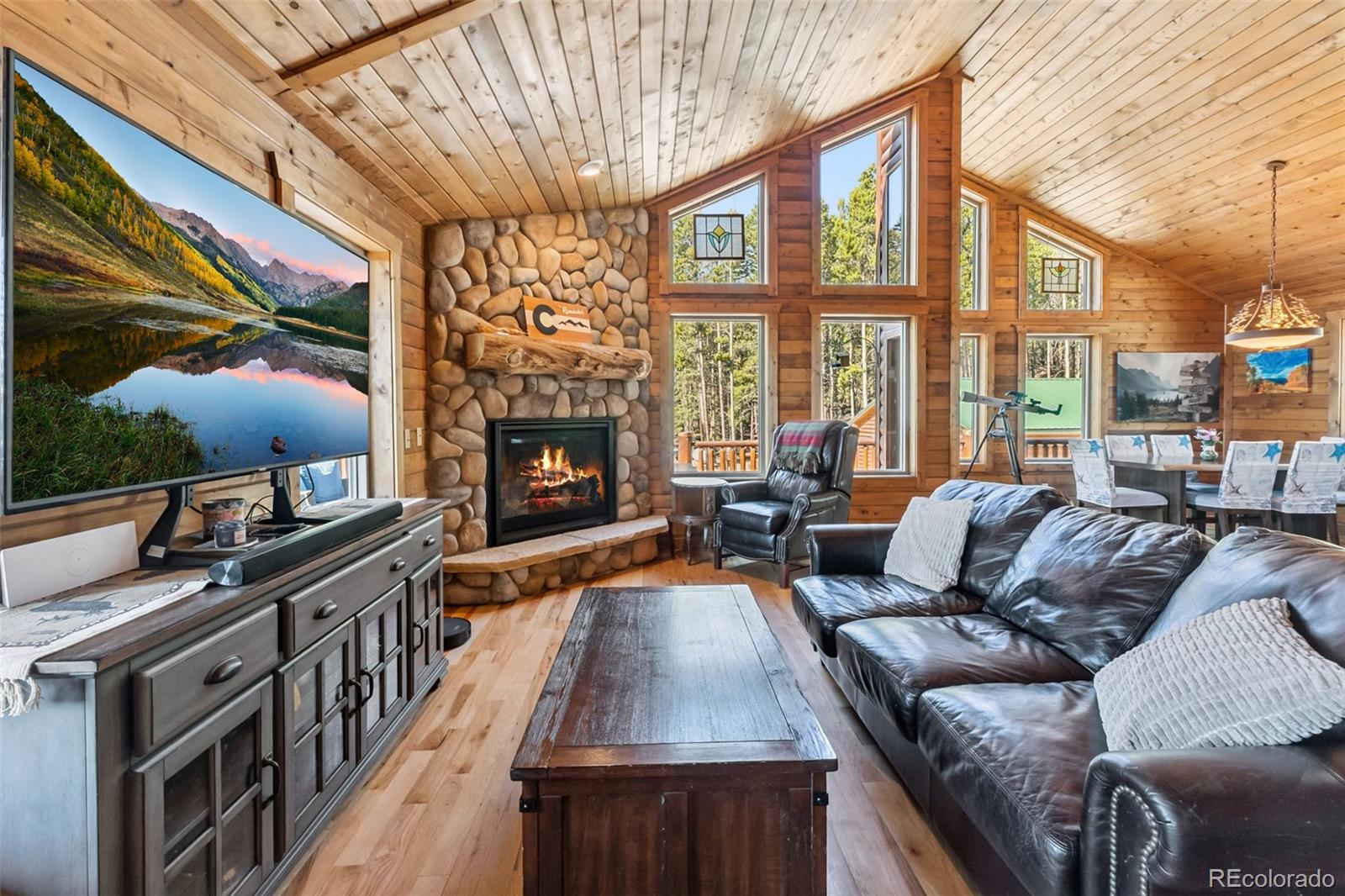 889 Venture Road