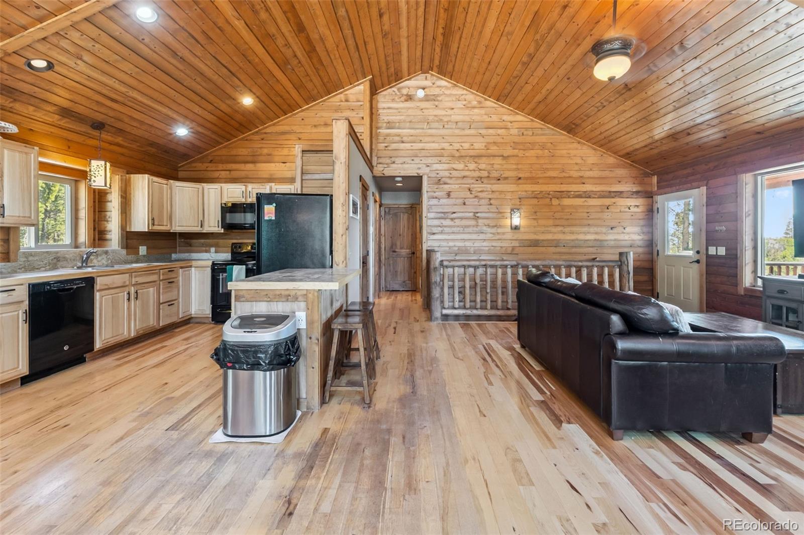 889 Venture Road