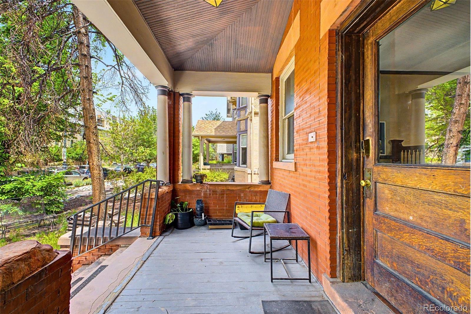 1136 Logan Street 8