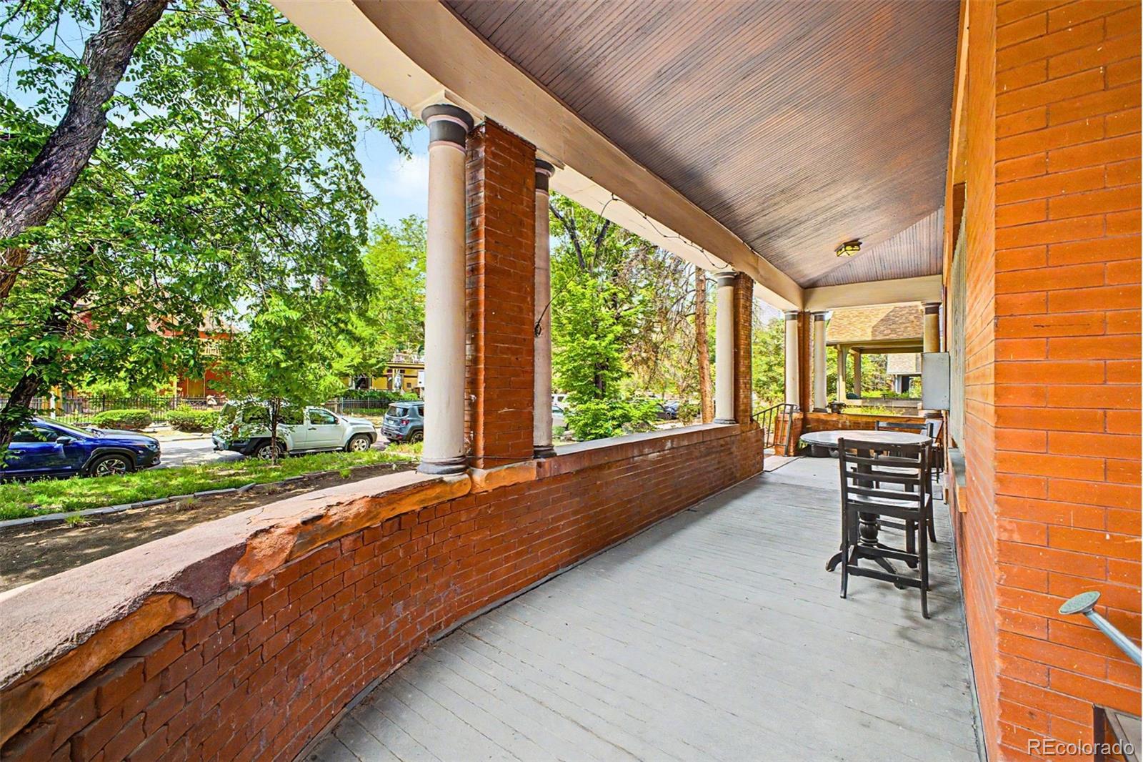 1136 Logan Street 8