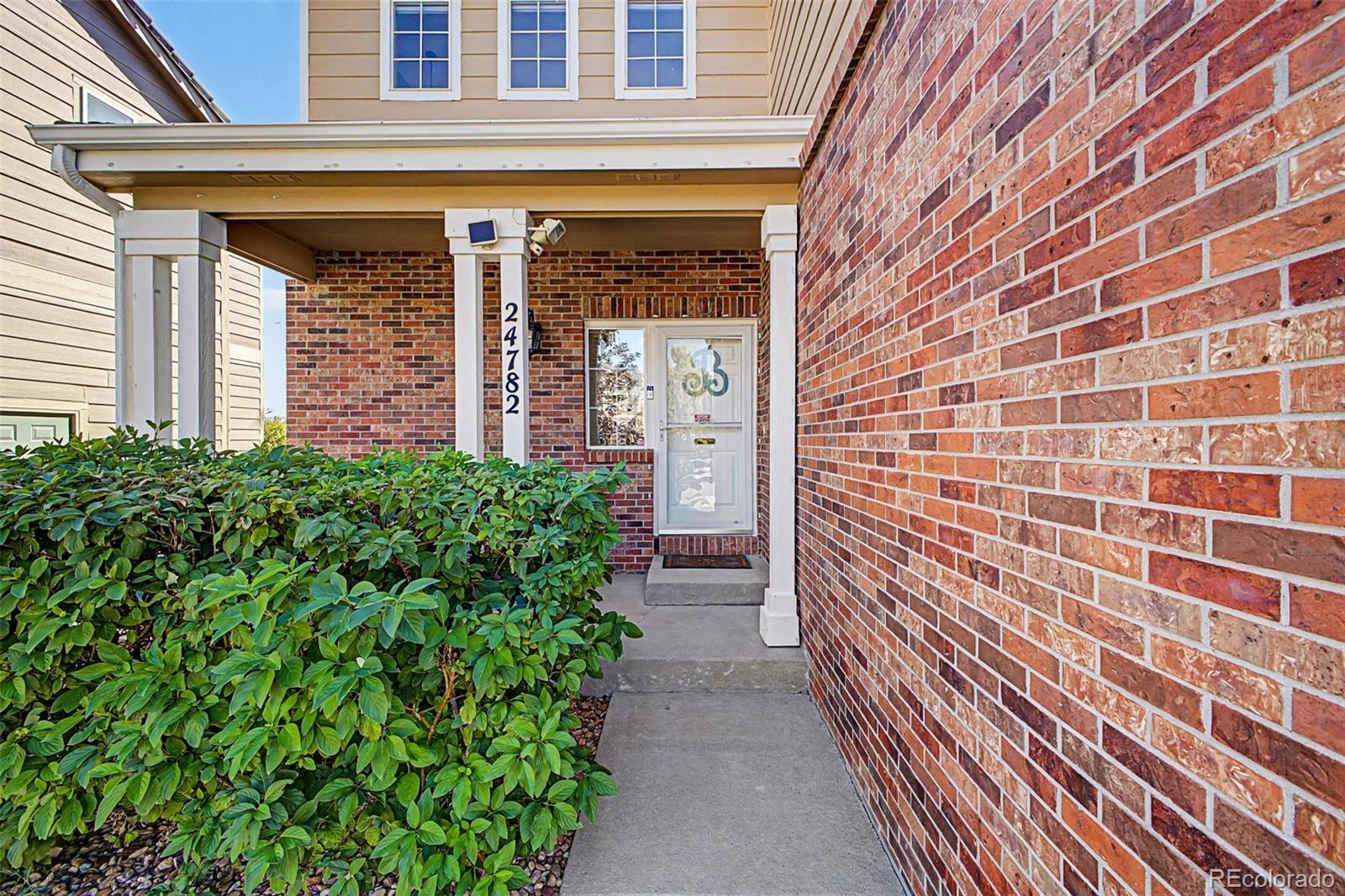24782 E Wyoming Circle