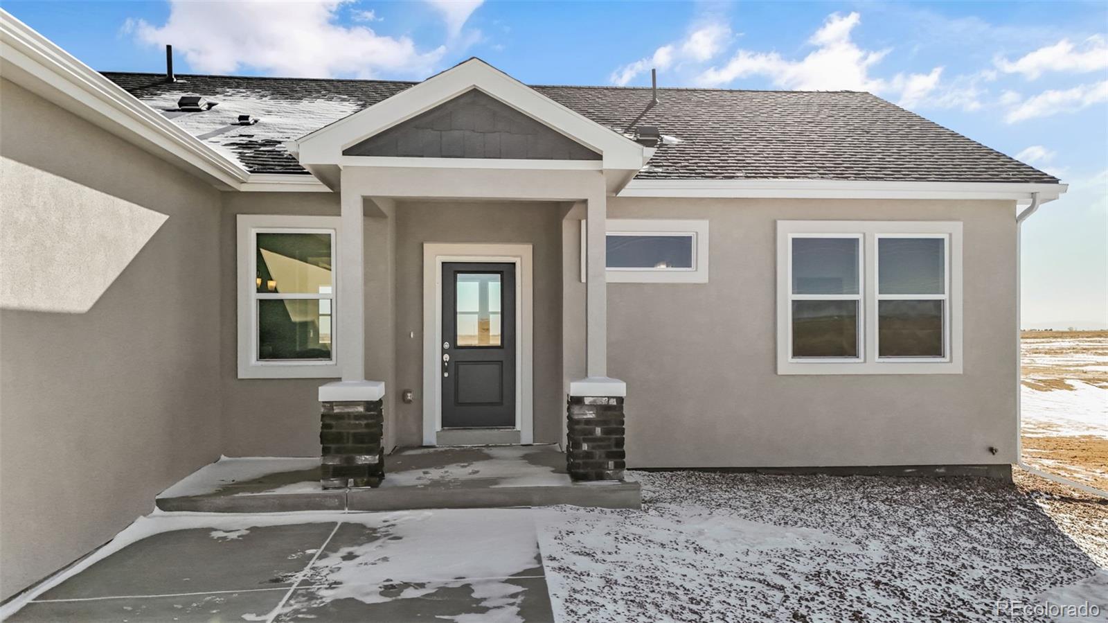 1438 N Moonbeam Drive