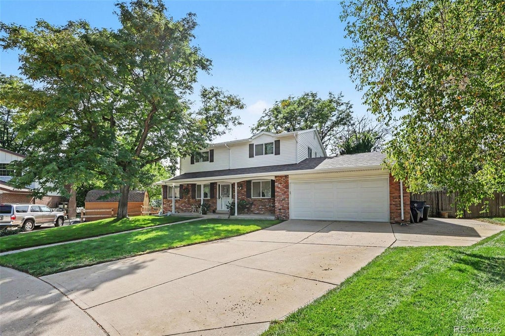 Photo of 6728 W Arbor Drive, Littleton, CO 80123 (MLS # 5661319)