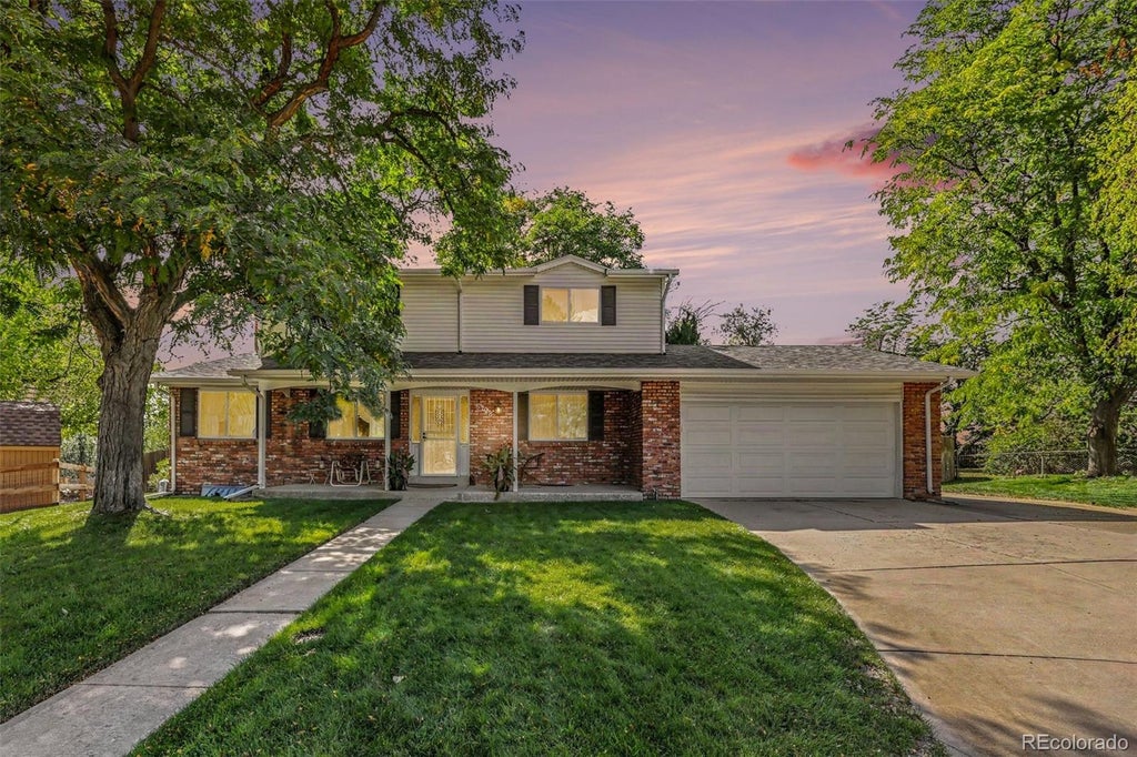 Photo of 6728 W Arbor Drive, Littleton, CO 80123 (MLS # 5661319)
