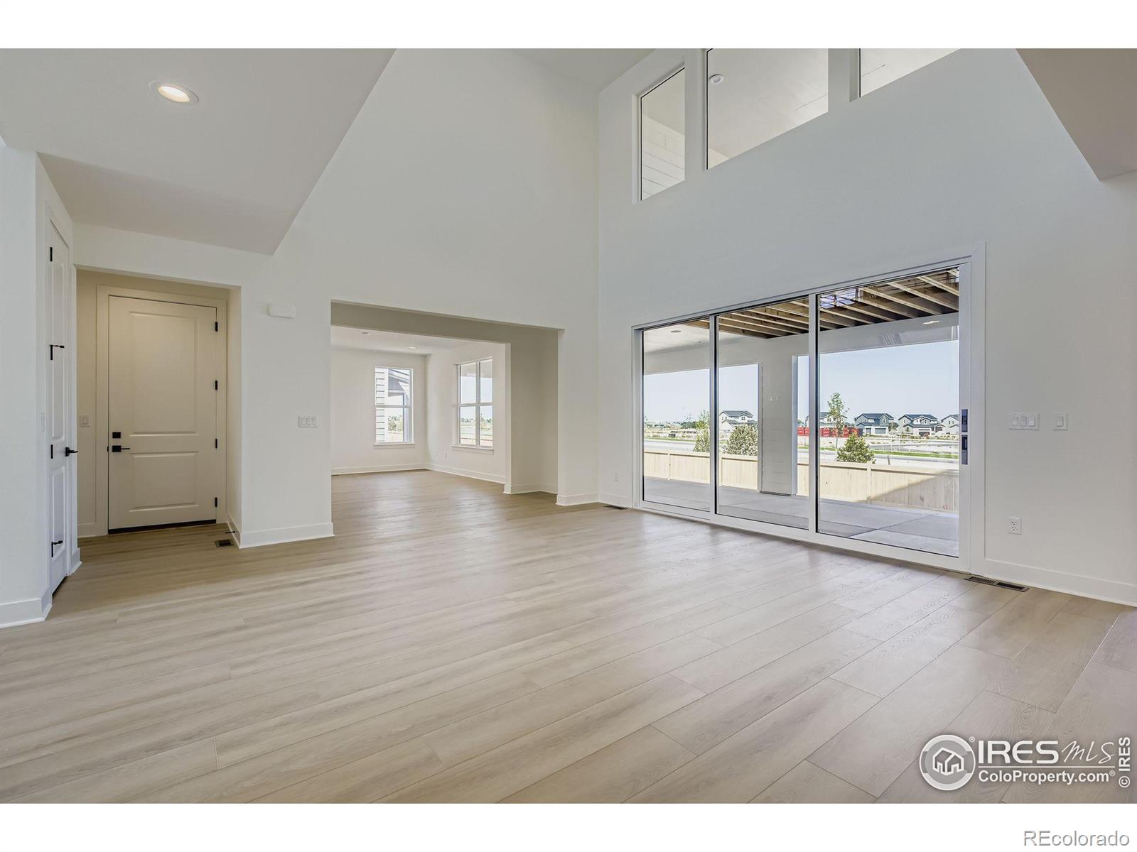 3136 Westcliff Drive