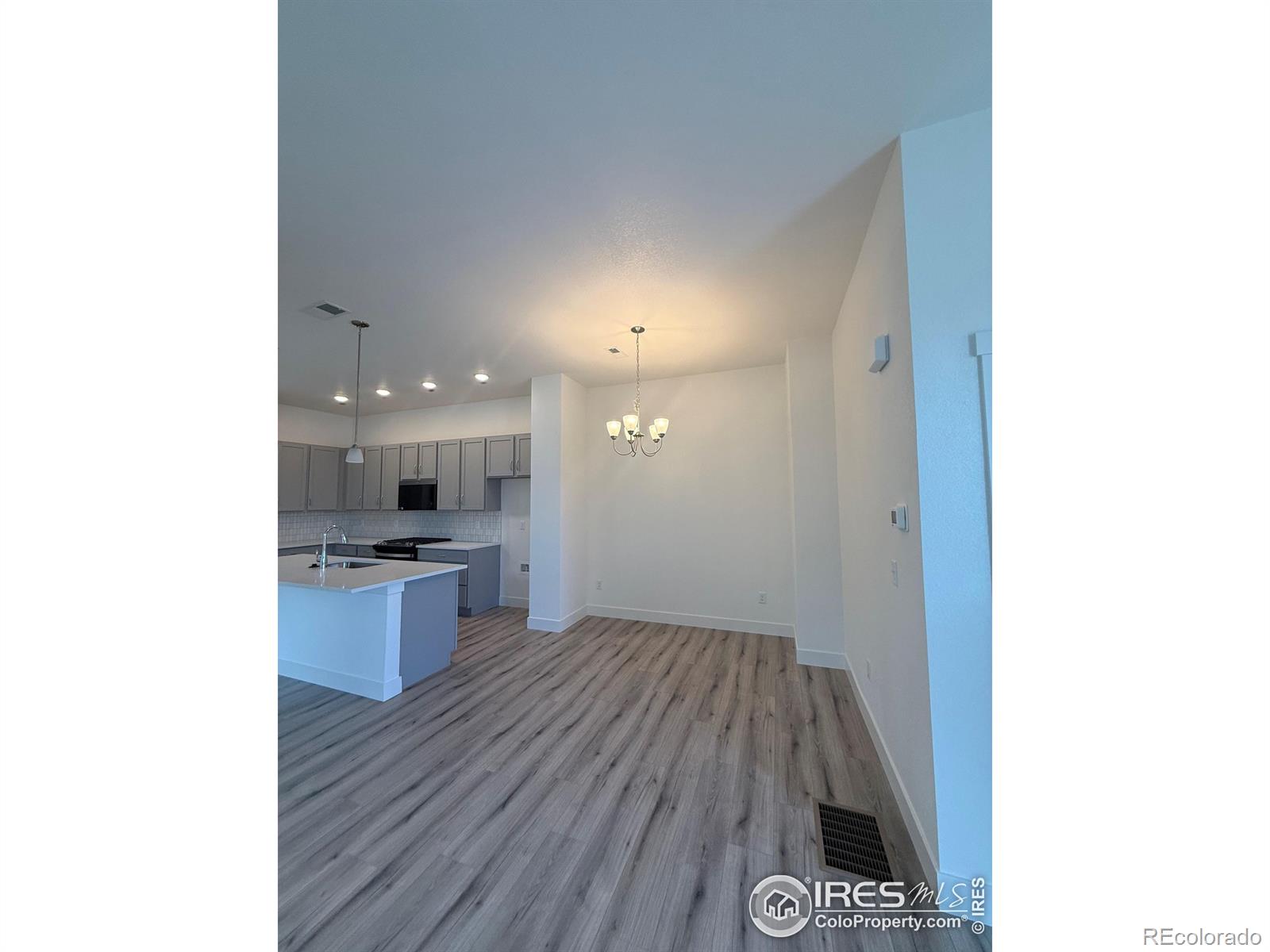 5081 Mckinnon Court