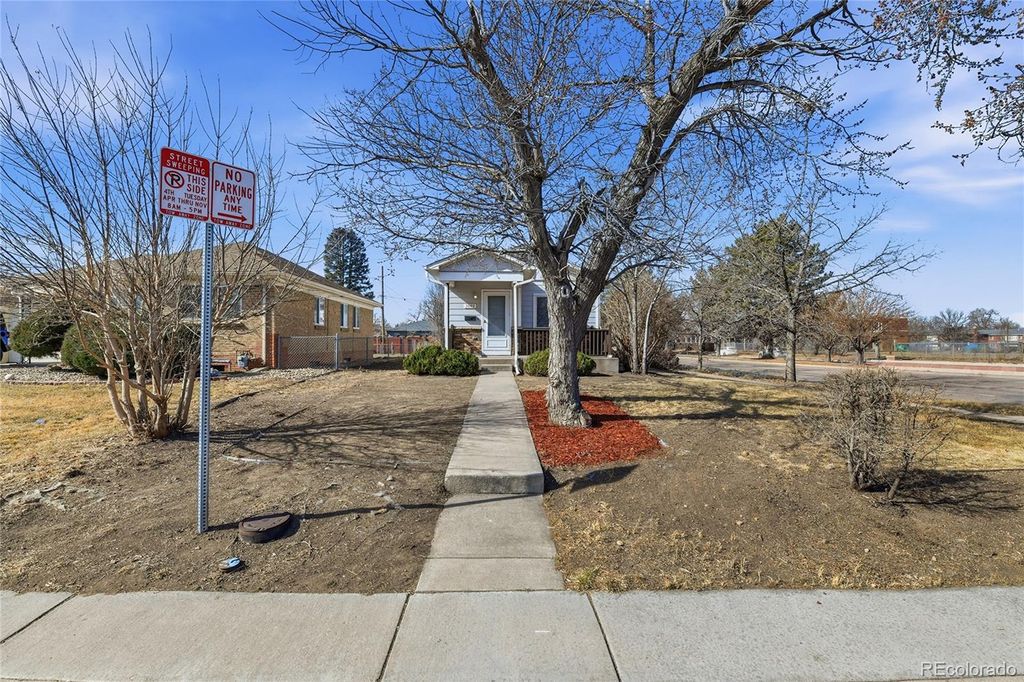 Photo of 3099 Elm Street, Denver, CO 80207 (MLS # 7651478)