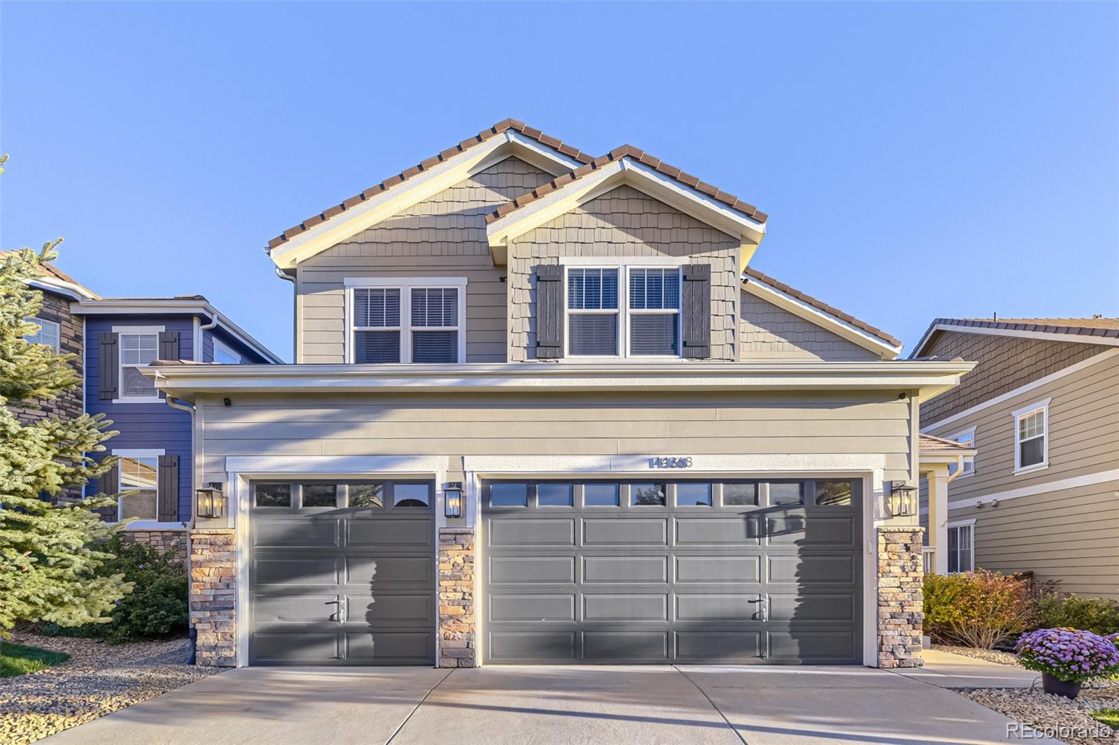 14368 Double Dutch Circle