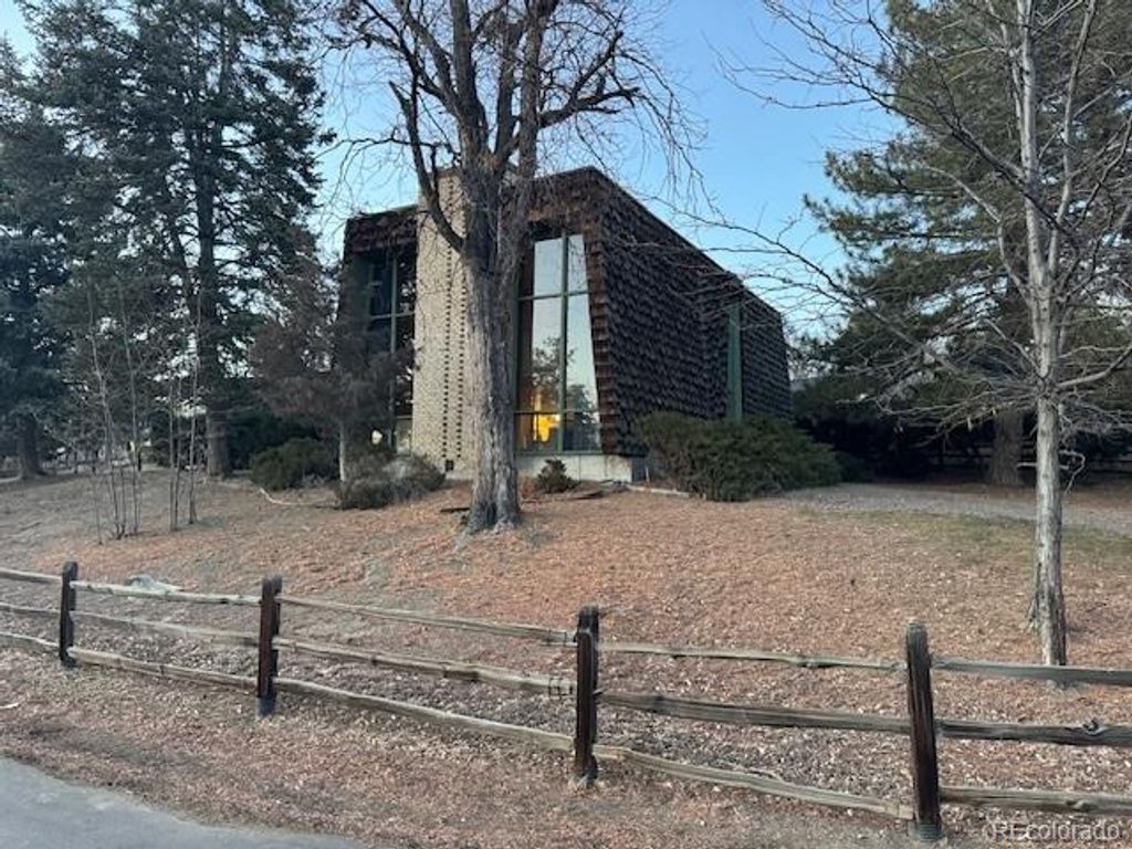 Photo of 7085 W 8th Place, Lakewood, CO 80214 (MLS # 3134719)