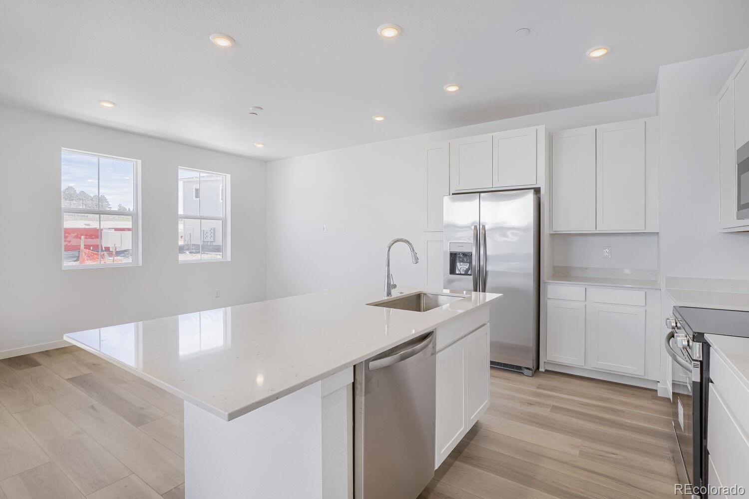 7626 S Cherokee Circle W