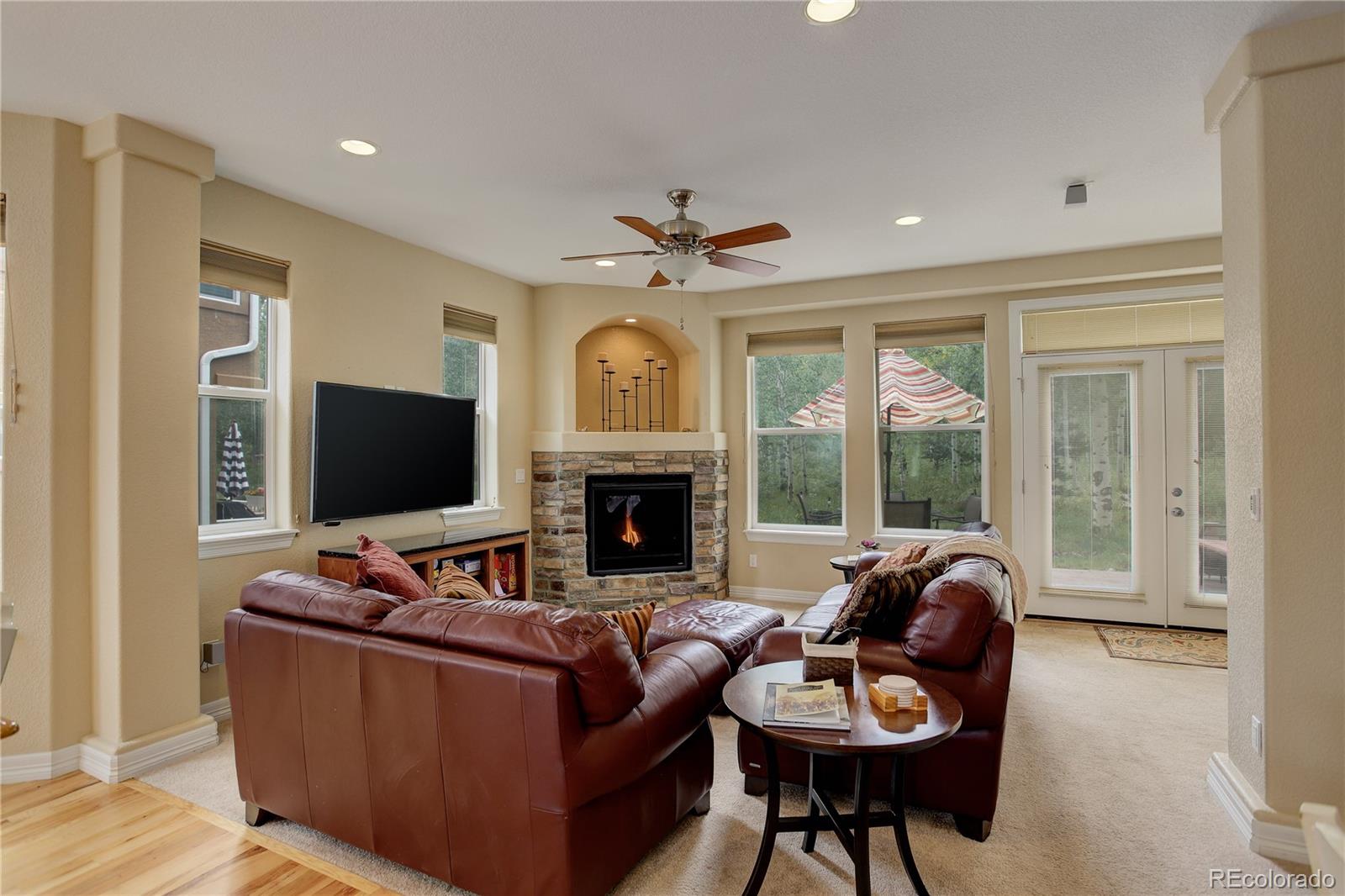 Photo 6 of 32 of 865 N Vernon Drive townhome
