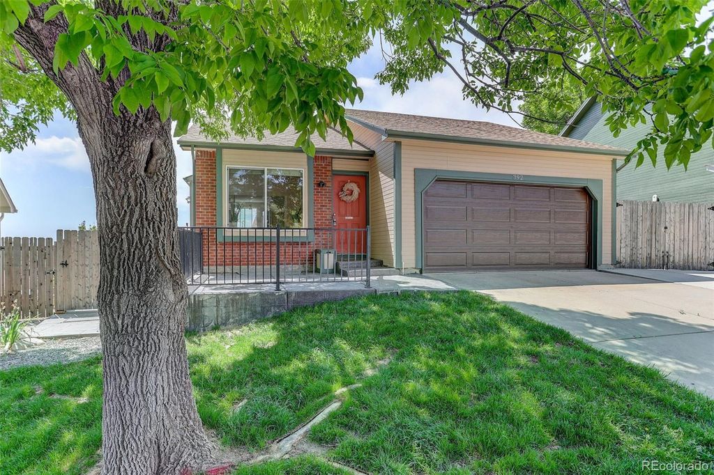 Photo of 392 Eisenhower Drive, Louisville, CO 80027 (MLS # 9673754)