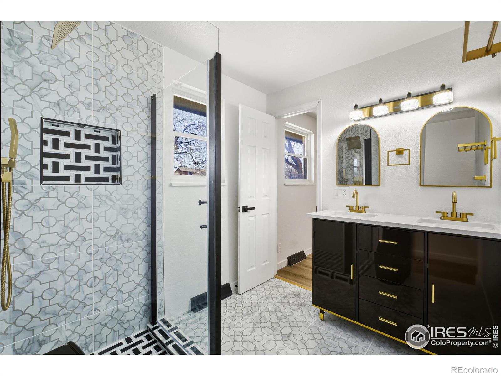 1080 S Garrison Street