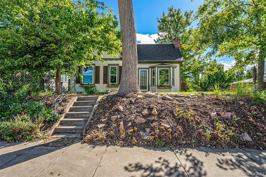 Photo of 4902 Osceola Street, Denver, CO 80212 (MLS # 3230229)