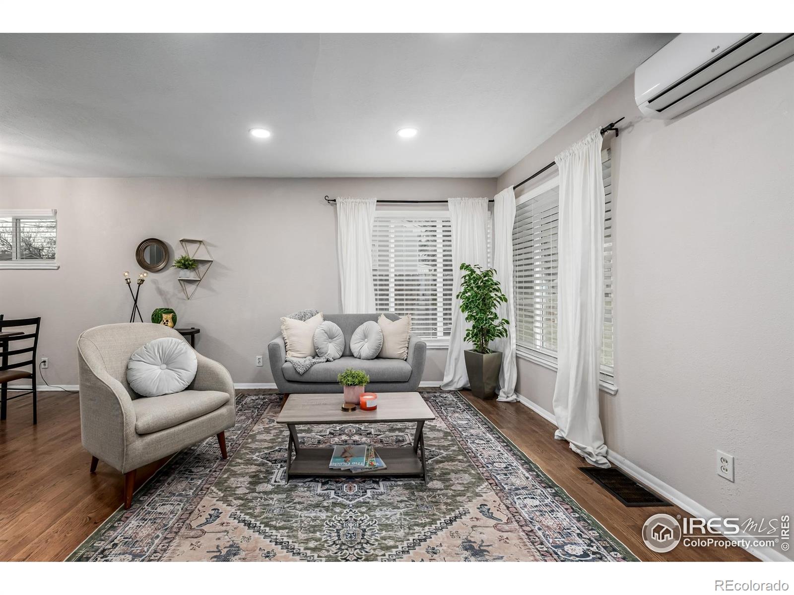 3200 S Grape Street, Denver, CO, 80222 2 3200 S Grape Street