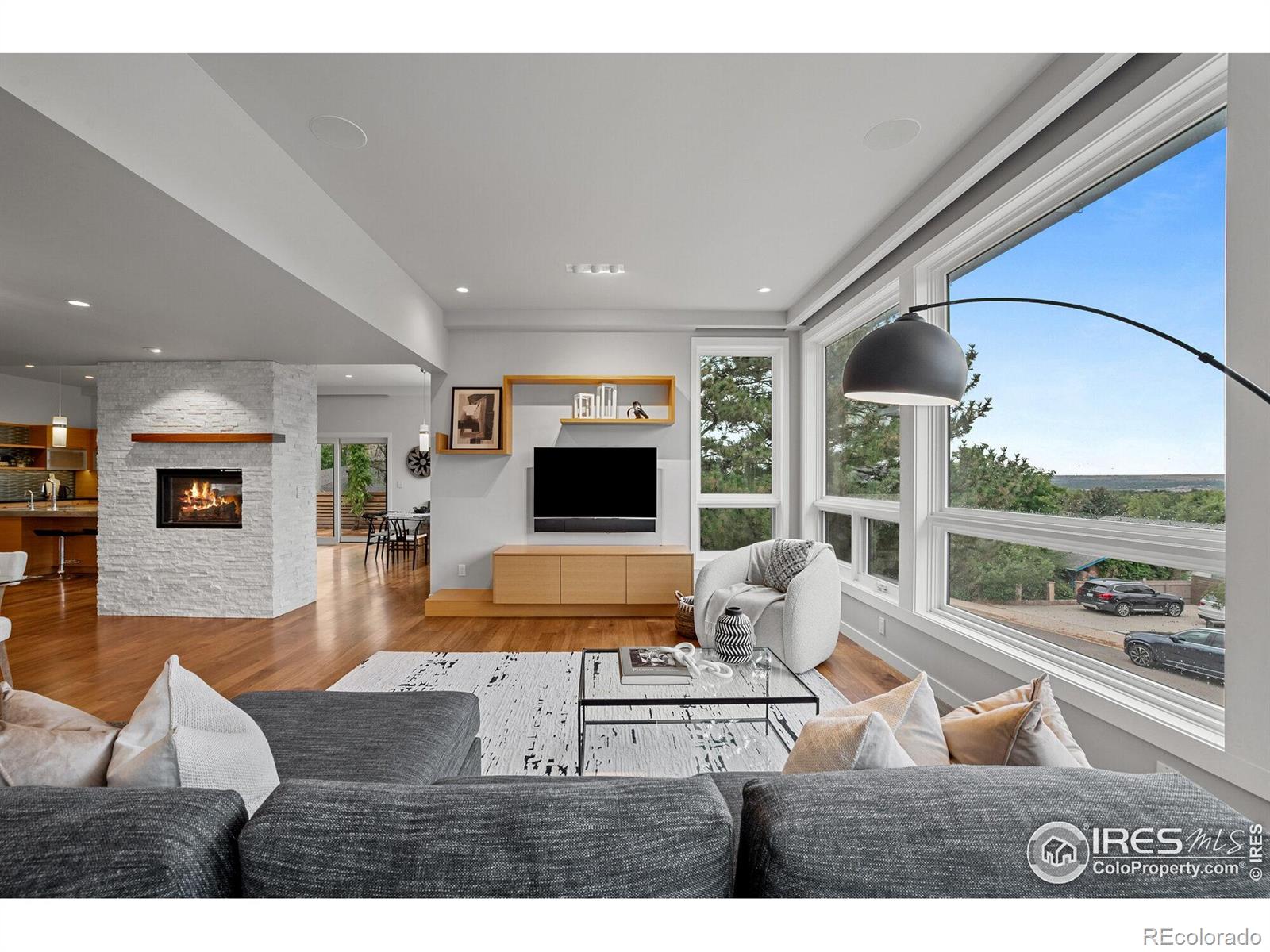 1445 Moss Rock Place