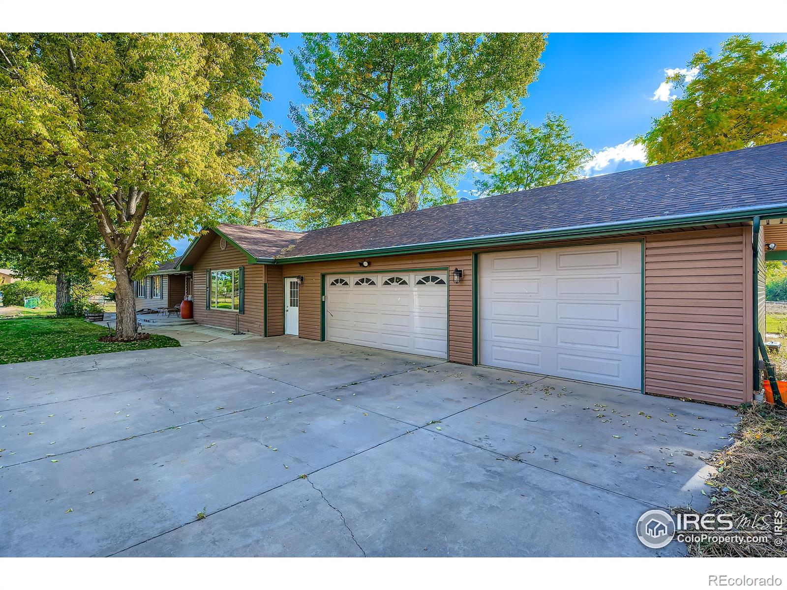 6921 Ridge Valley Court