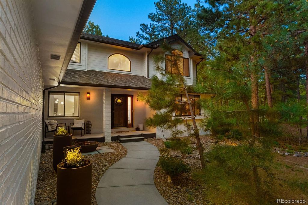 Photo of 1935 Poncha Court, Larkspur, CO 80118 (MLS # 3613621)