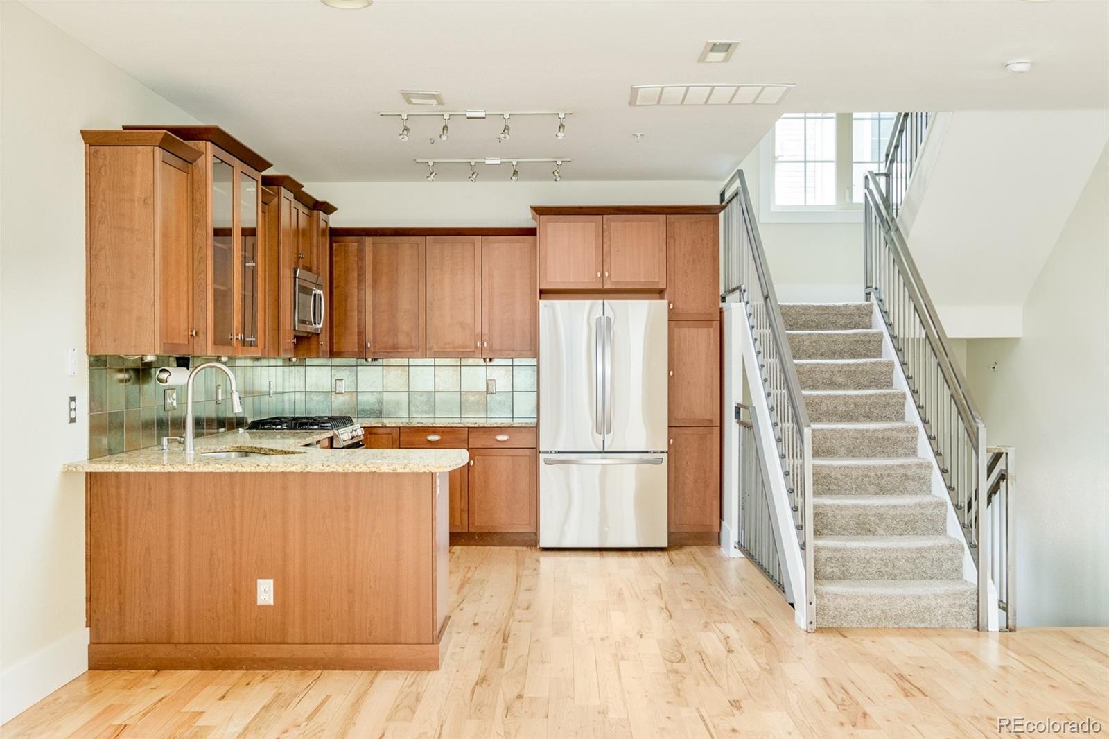 942 S Pearl Street 101