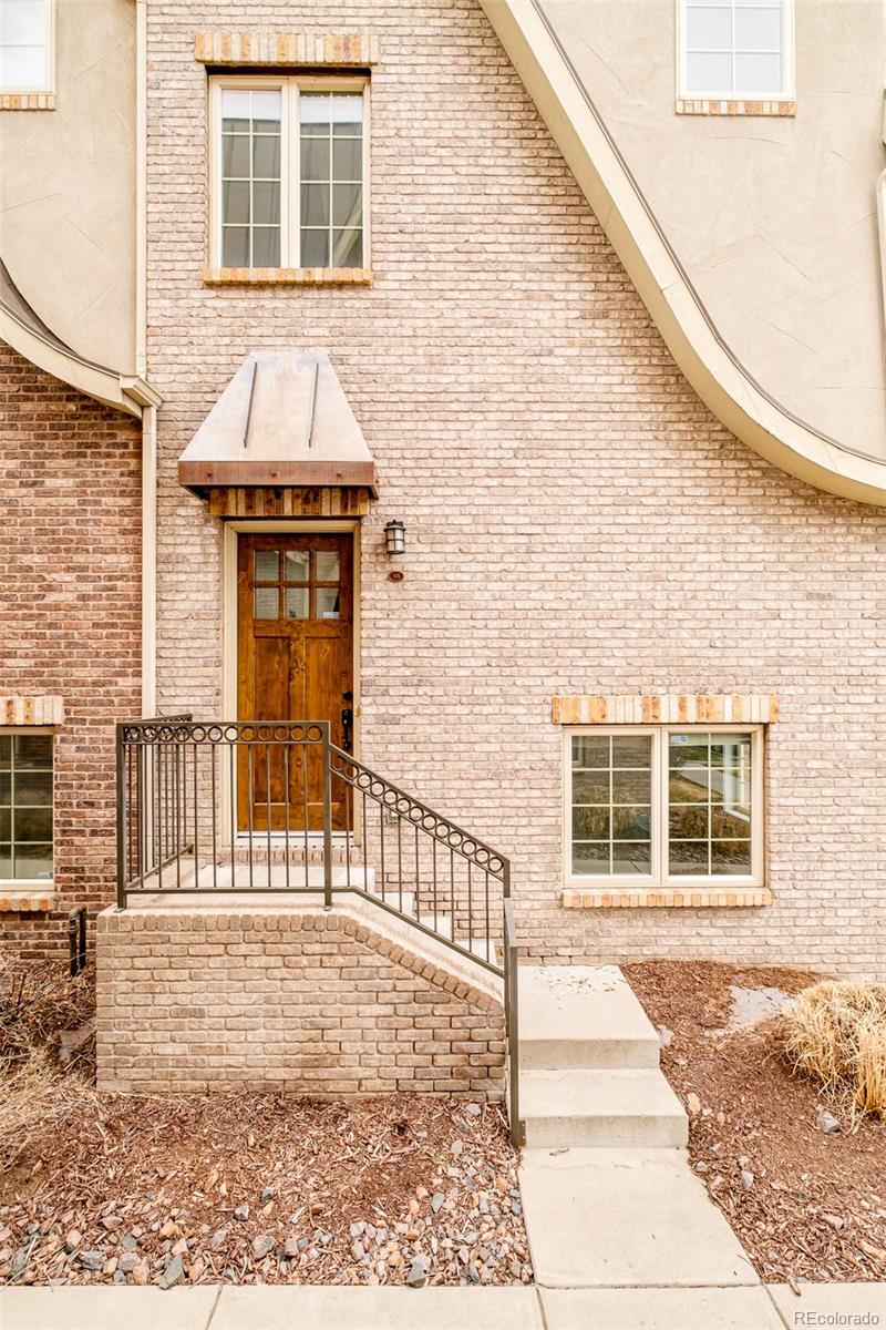 942 S Pearl Street 101