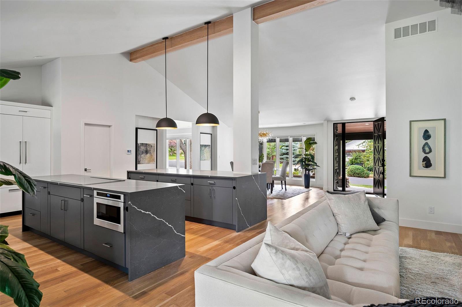 3961 S Clermont Street