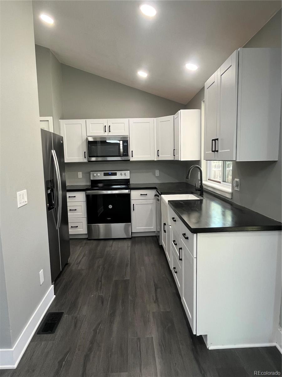 15962 E Exposition Drive, Aurora, CO, 80017 4 15962 E Exposition Drive