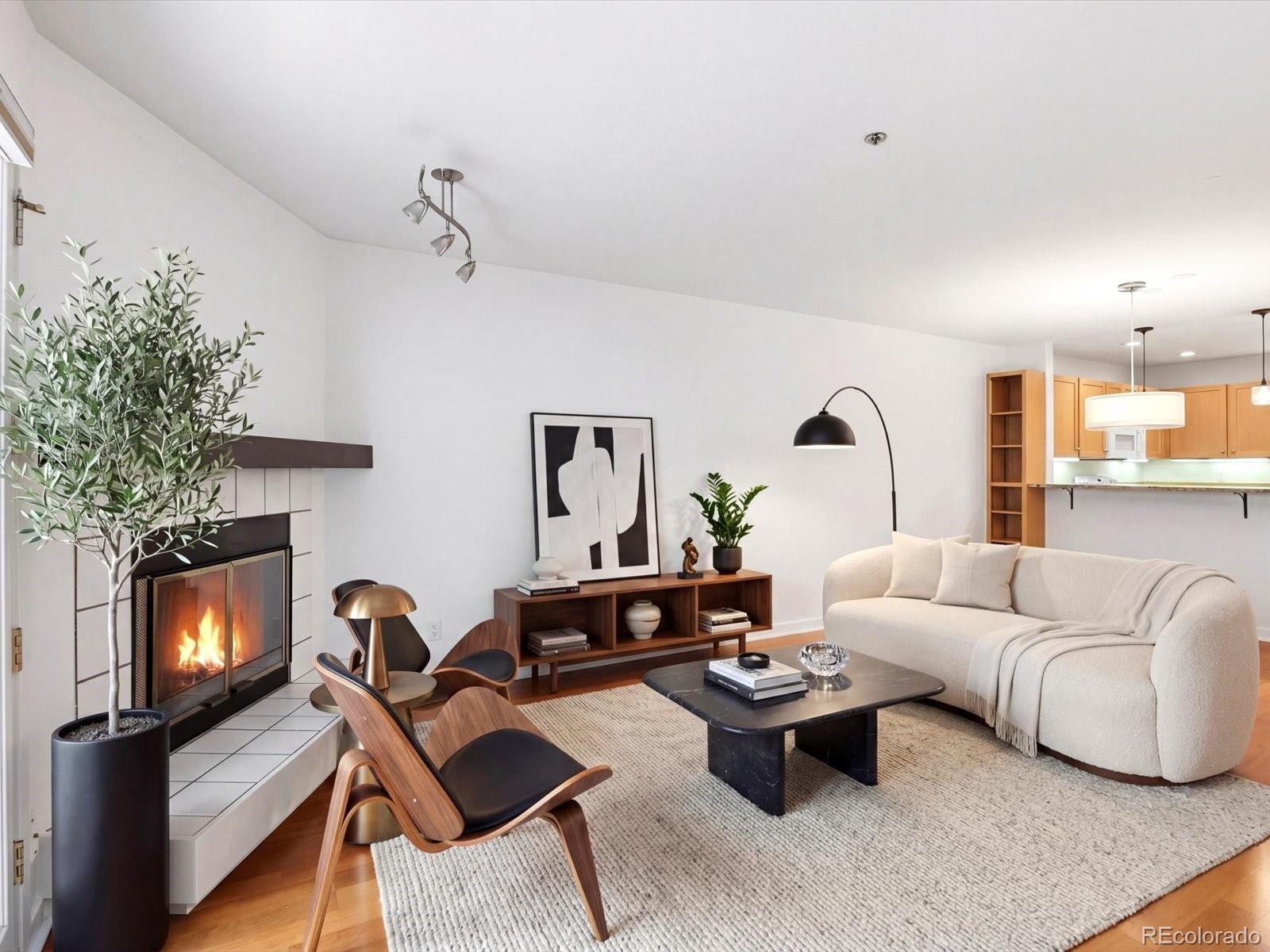 315 Arapahoe Avenue 202