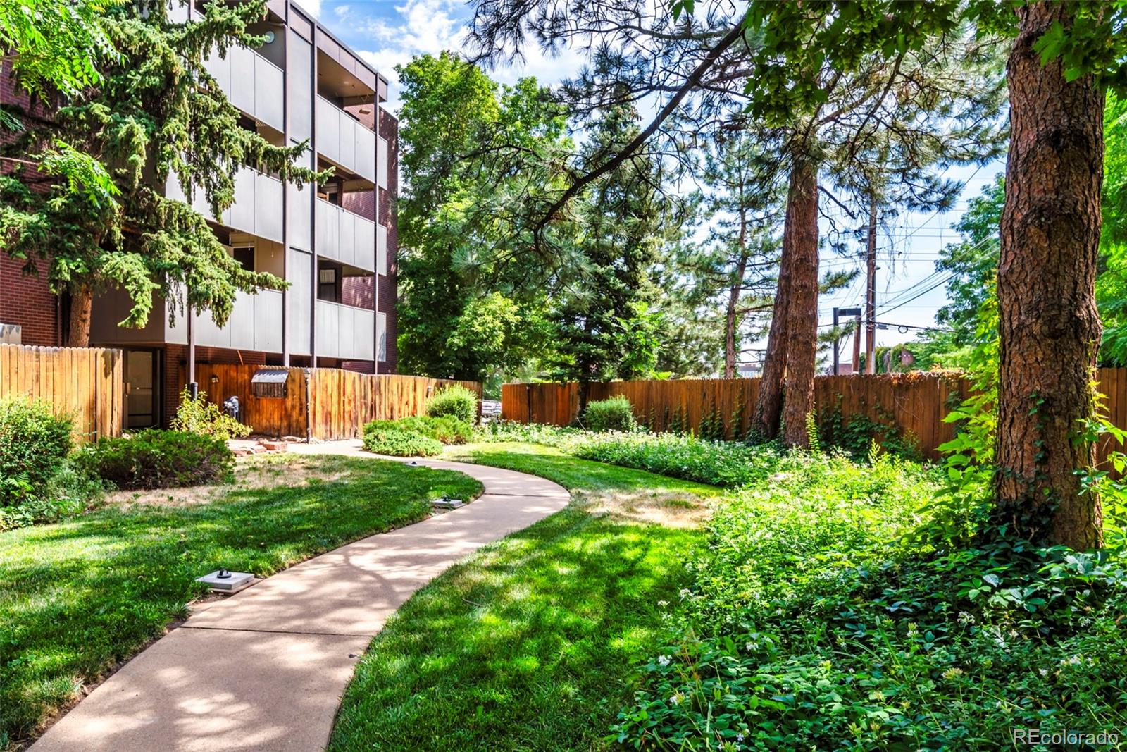 2227 Canyon Boulevard 458B