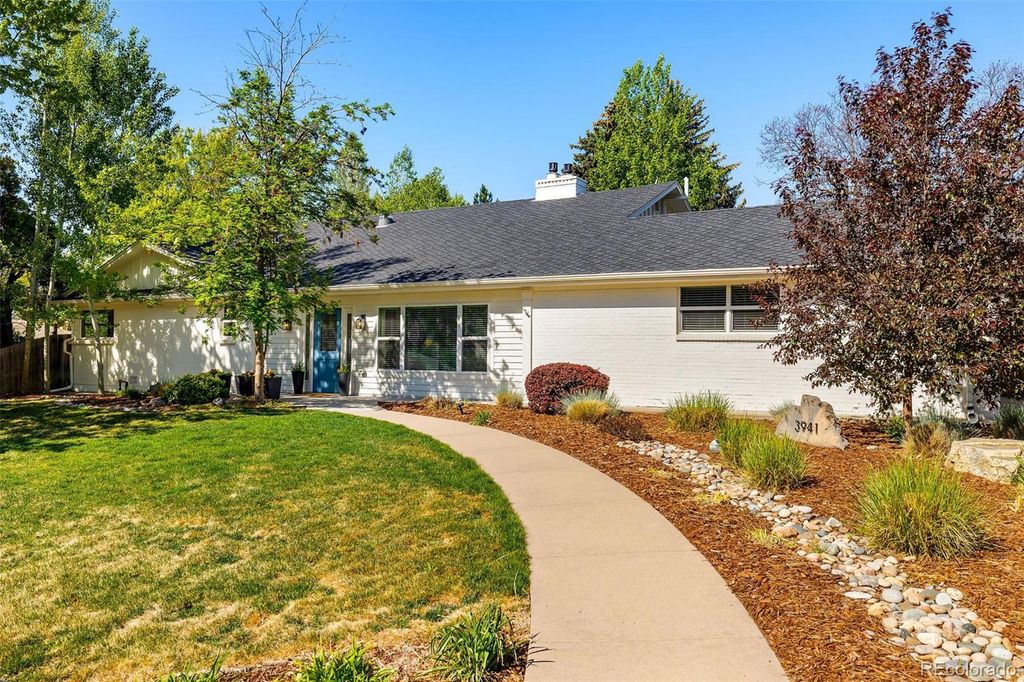 Photo of 3941 S Dahlia Street, Cherry Hills Village, CO 80113 (MLS # 9381369)