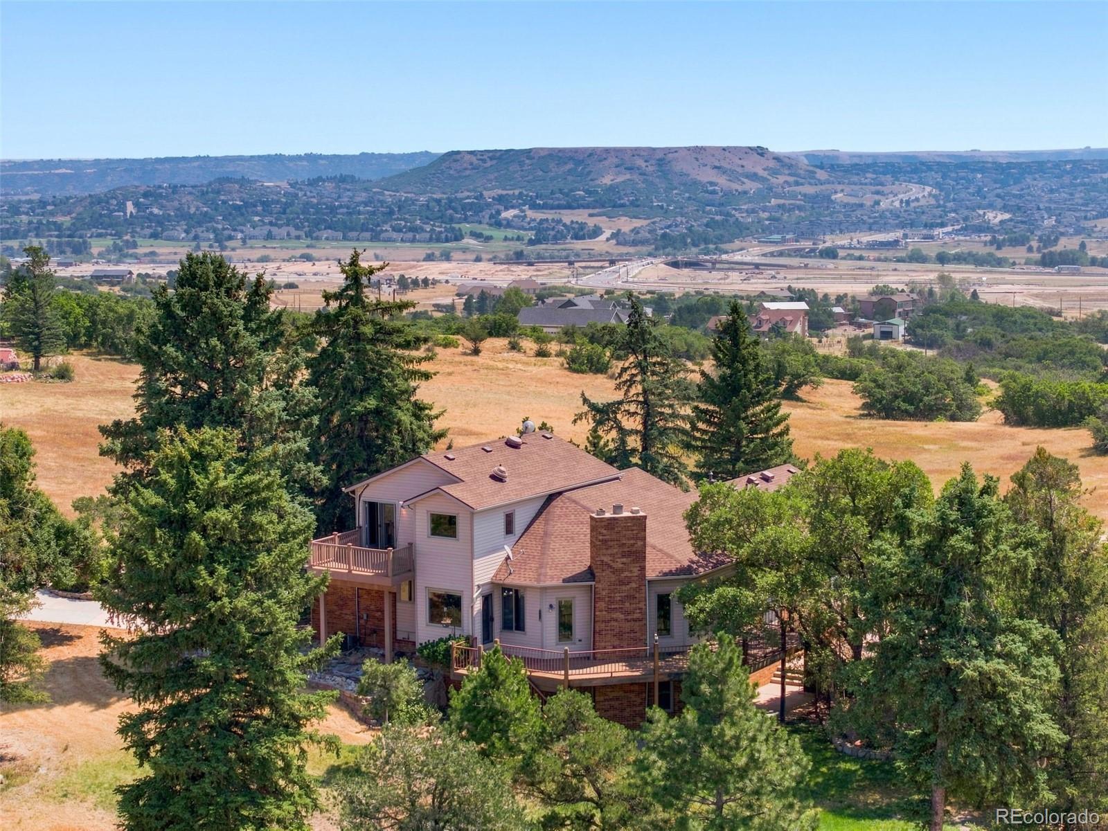 806 Twin Oaks Road