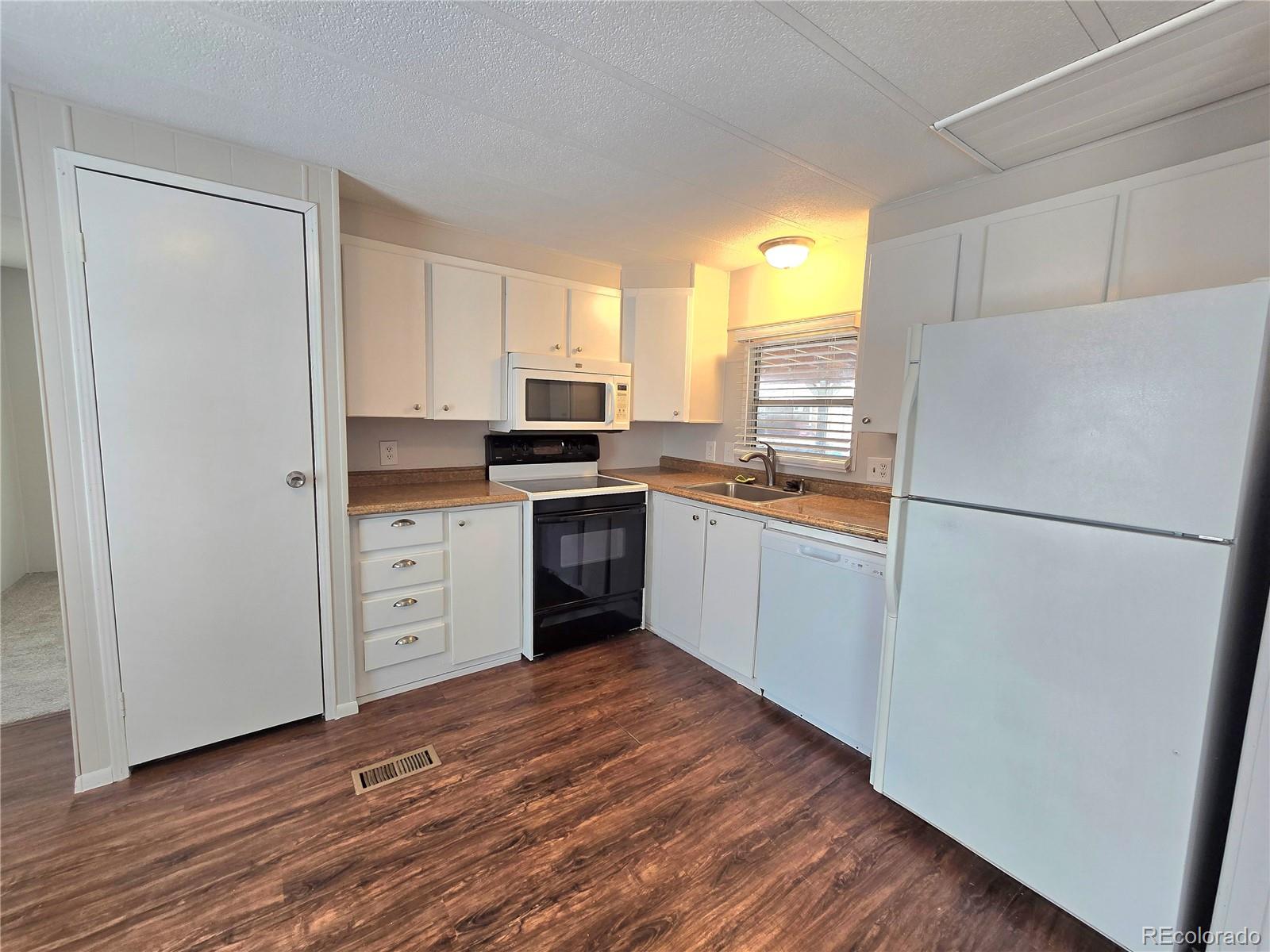8201 S Santa Fe Drive, Littleton, CO, 80120 8201 S Santa Fe Drive