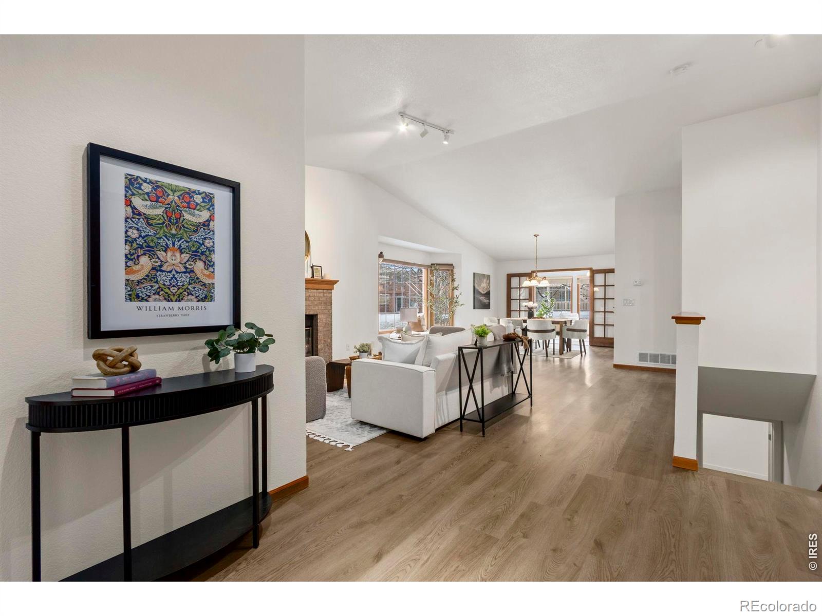 1118 Deercroft Court