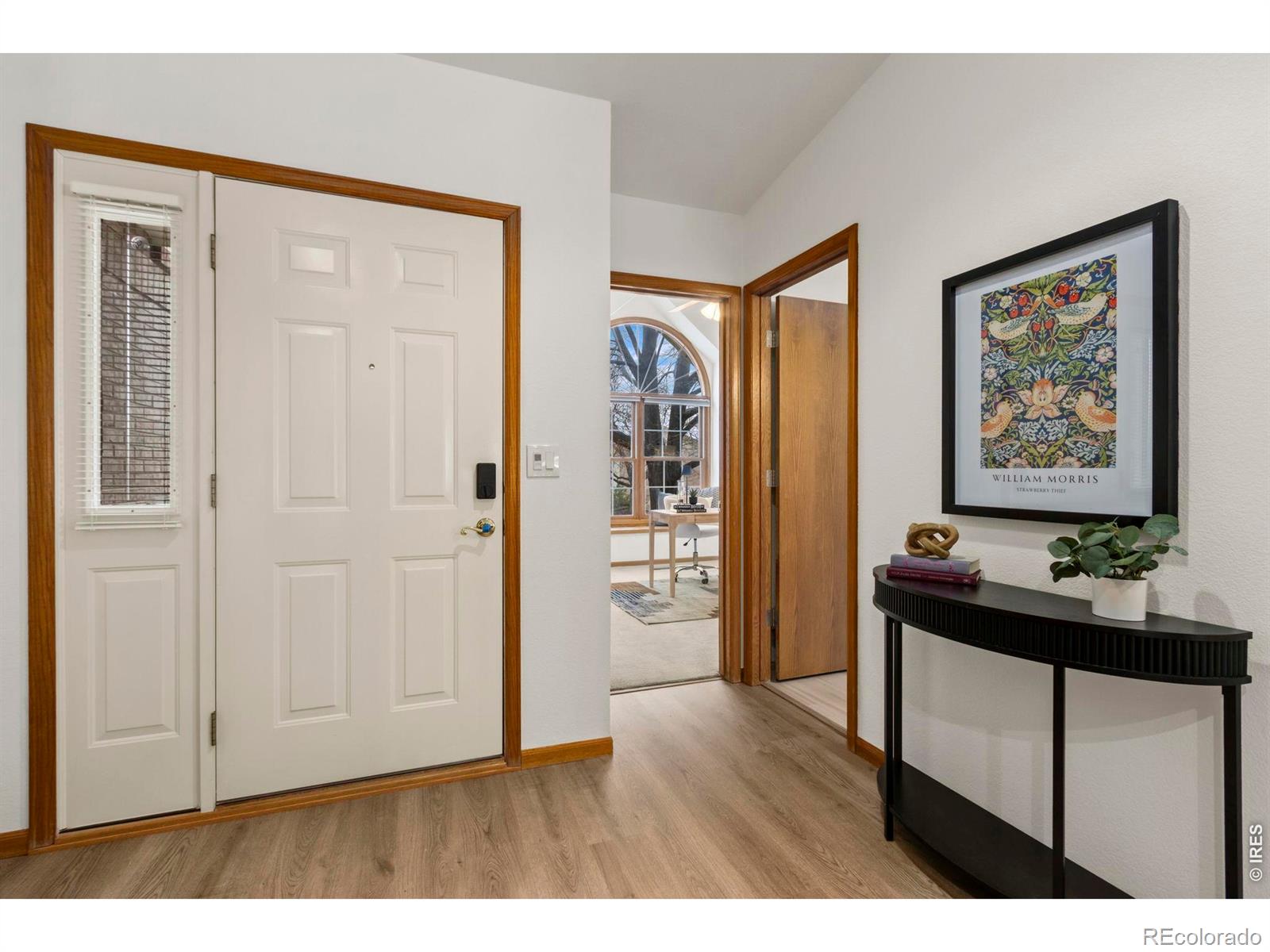 1118 Deercroft Court