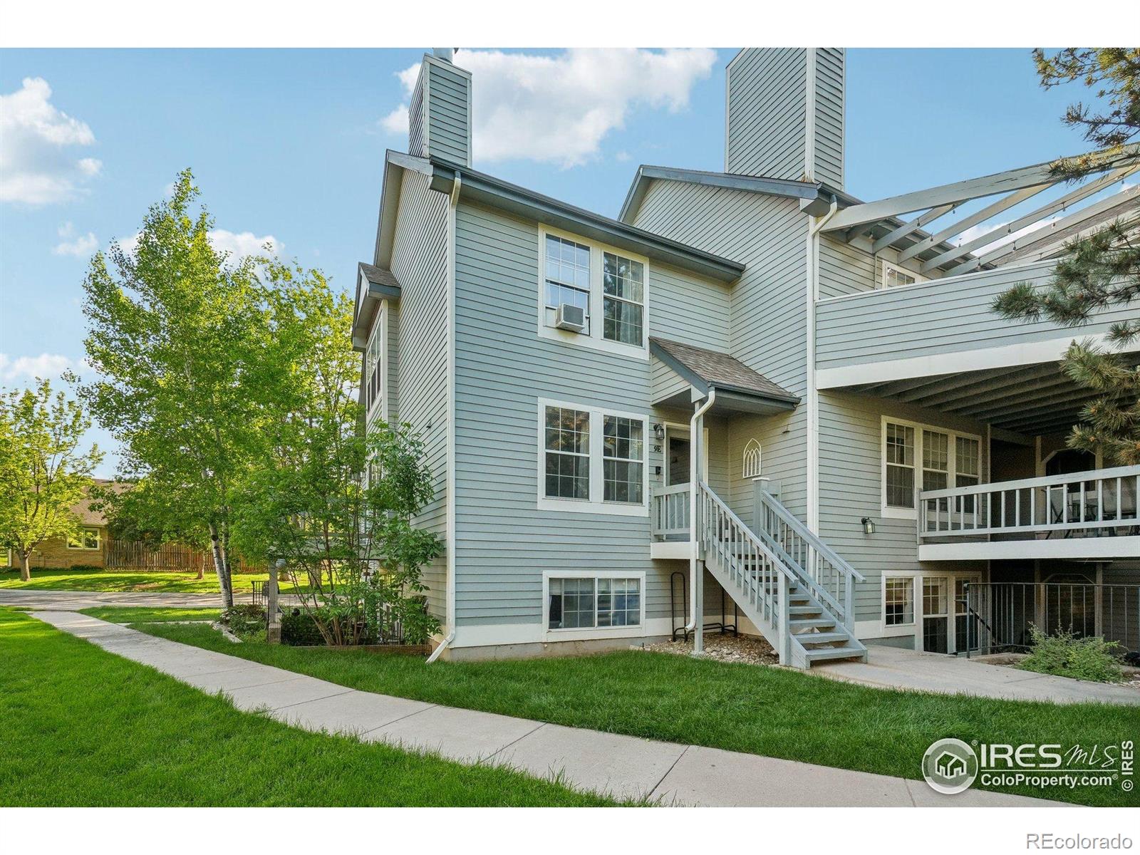 1601 W Swallow Road 9