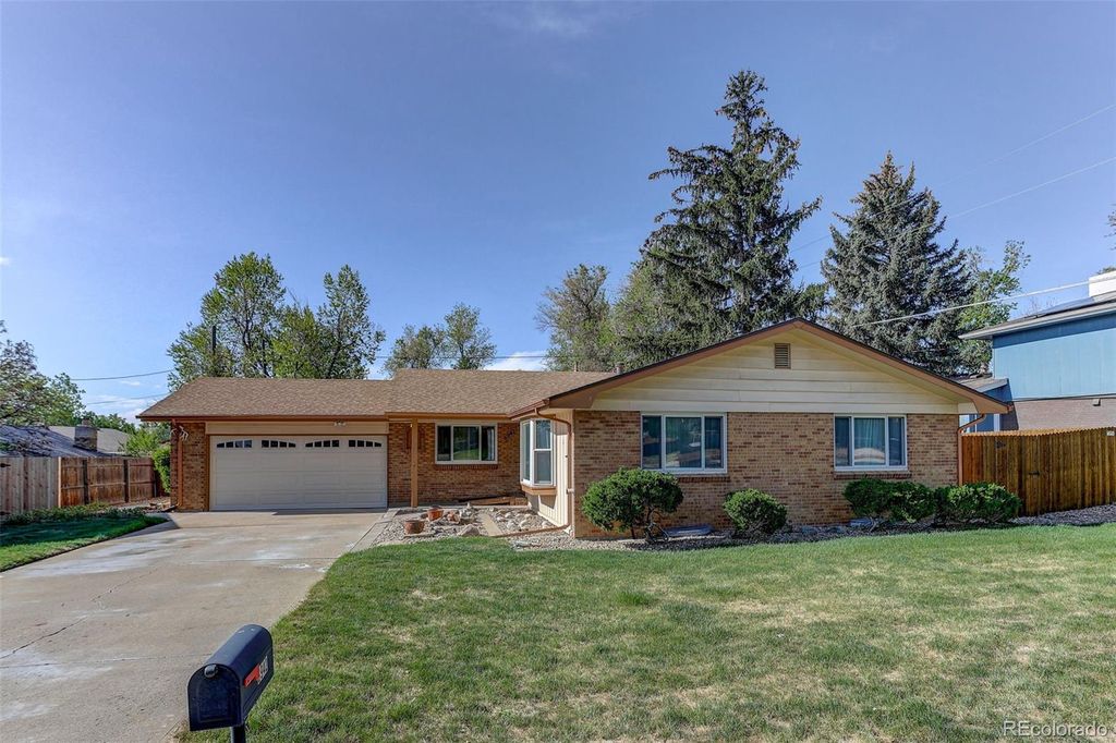 Photo of 6942 W 68th Place, Arvada, CO 80003 (MLS # 6683367)