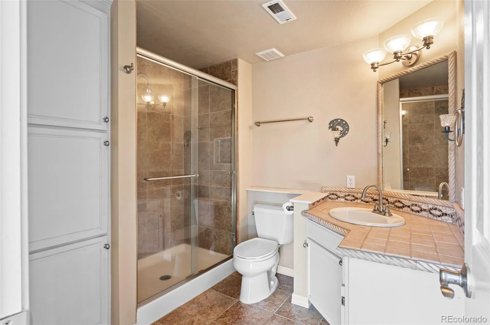 Parker, Colorado 80134, United States, 4 Bedrooms Bedrooms, ,3 BathroomsBathrooms,Residential,Pending,88270