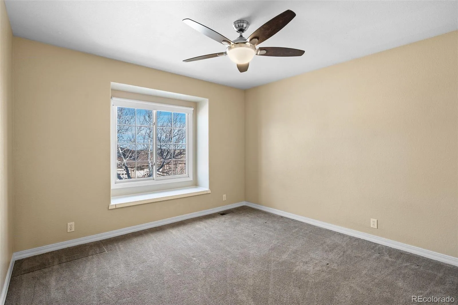 Parker, Colorado 80134, United States, 4 Bedrooms Bedrooms, ,3 BathroomsBathrooms,Residential,Pending,88270